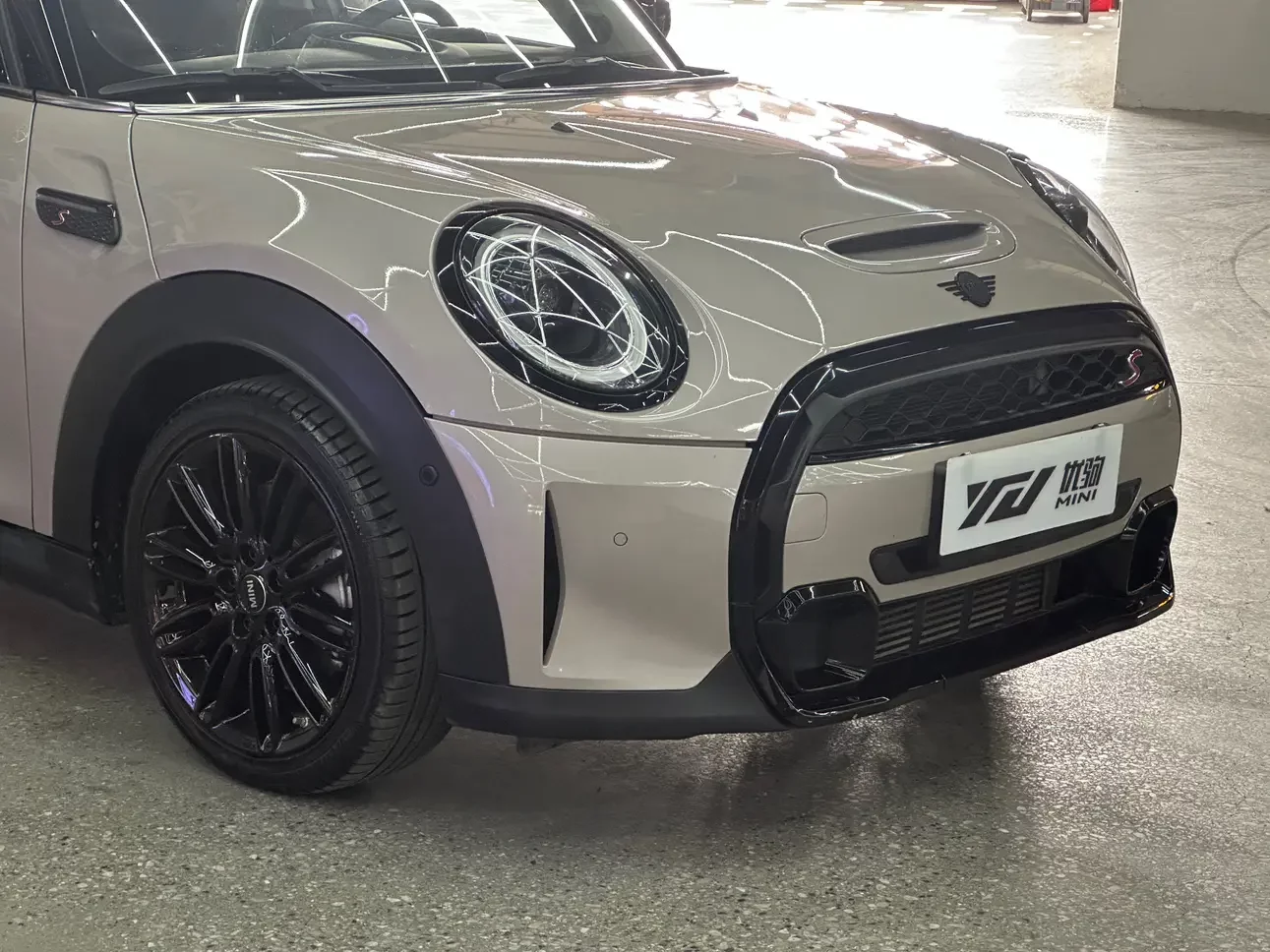 MINI 