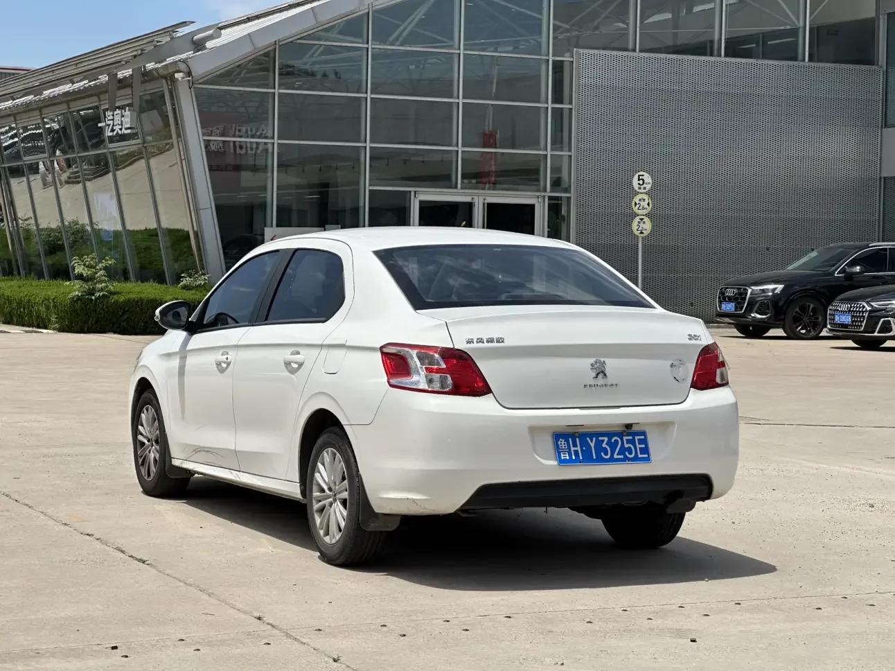 Peugeot 301