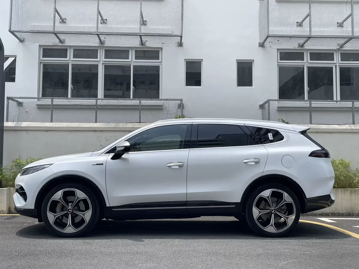 Denza X PHEV
