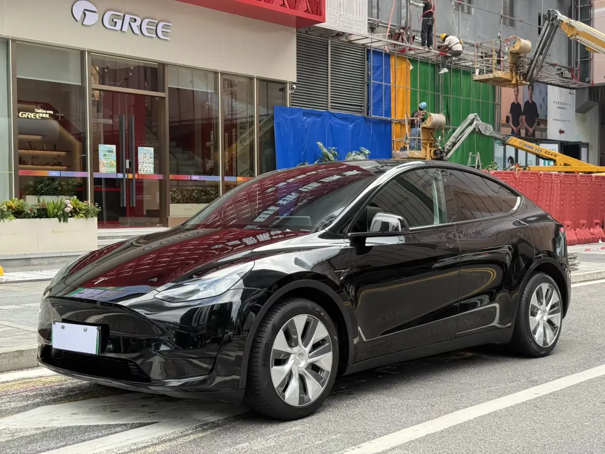 Tesla Model Y  из Китая
