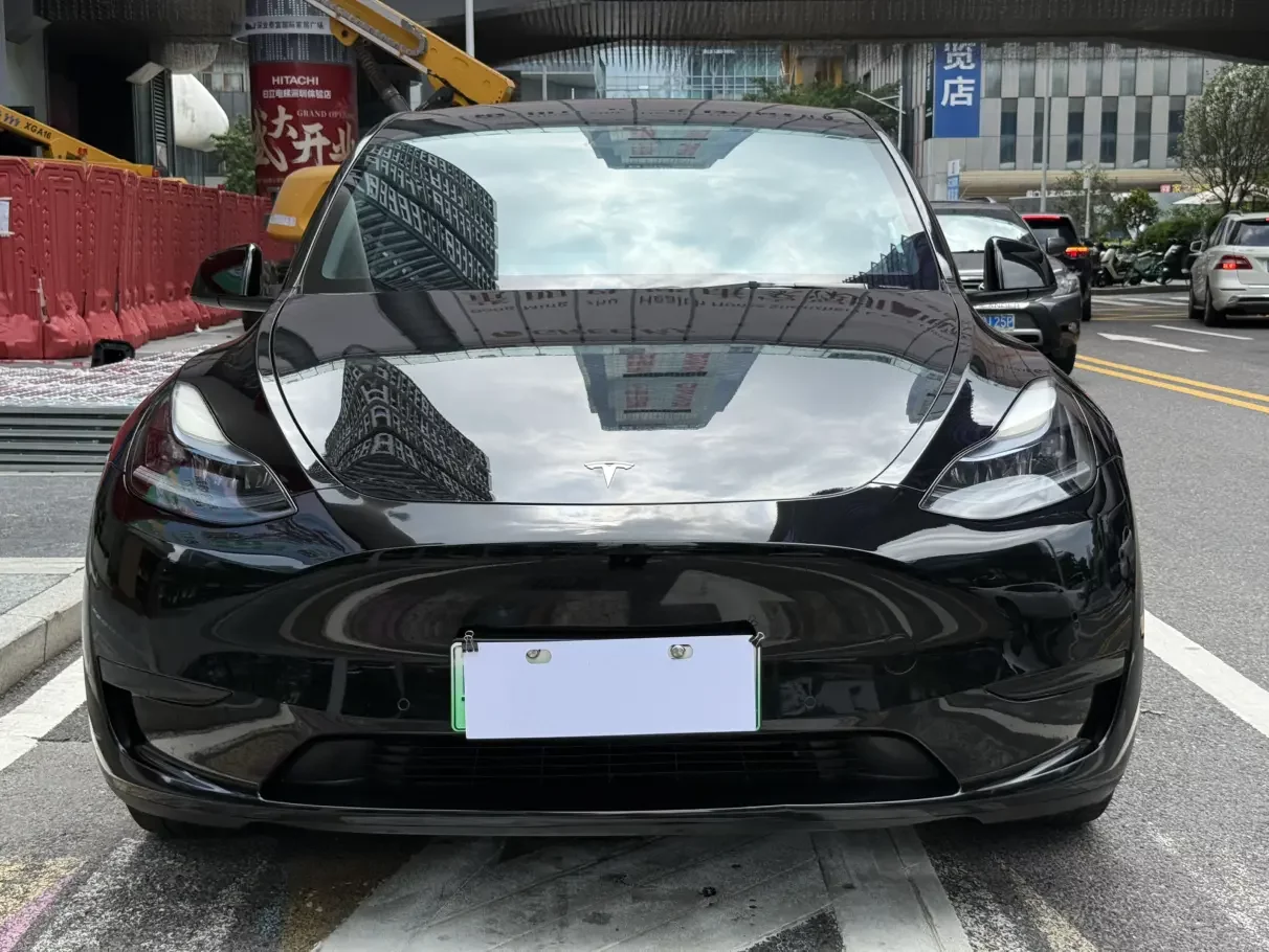 Tesla Model Y  из Китая