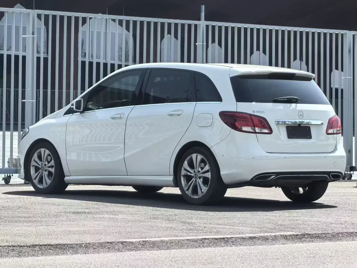 Mercedes-Benz B Class