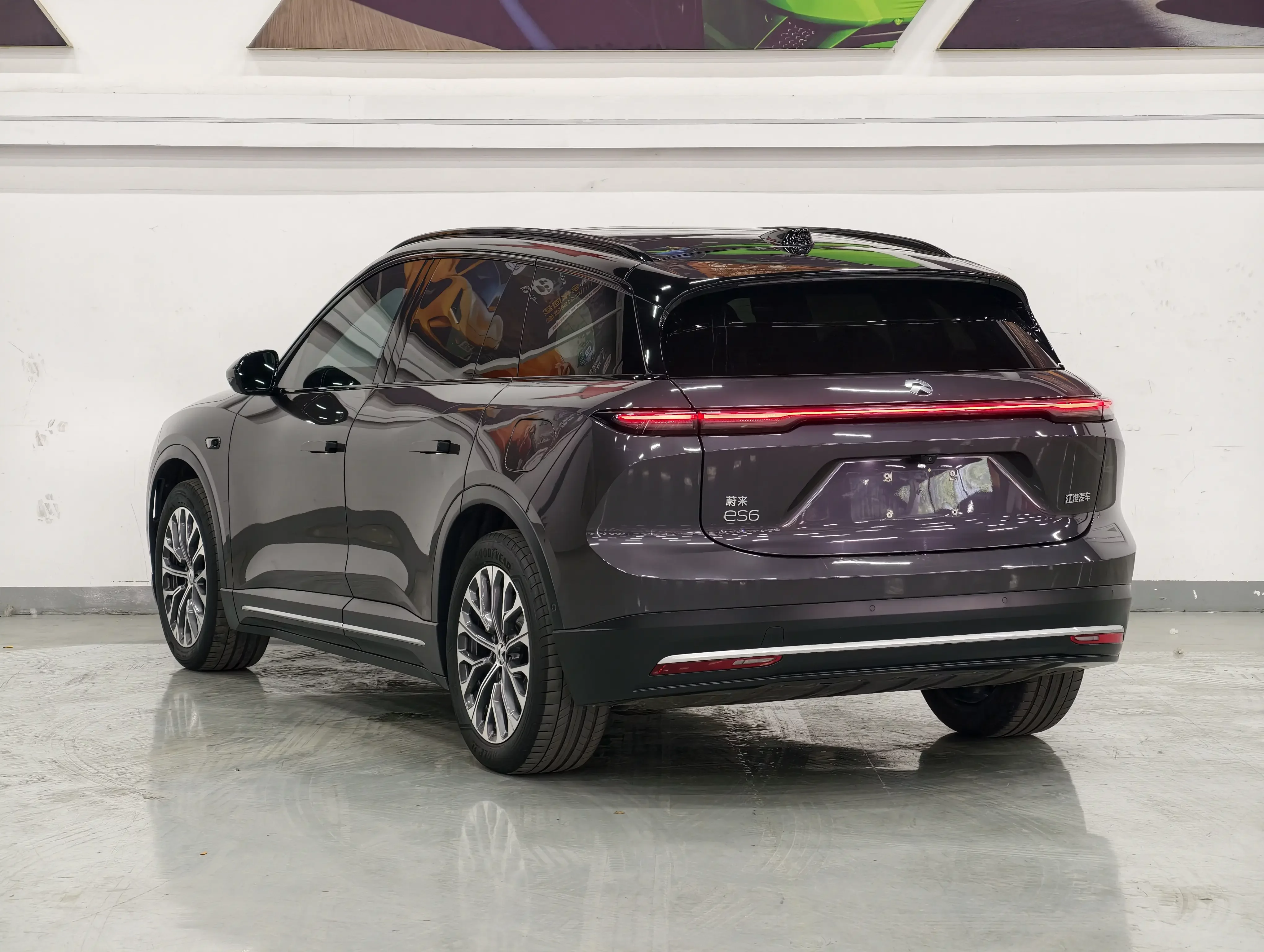 NIO ES6