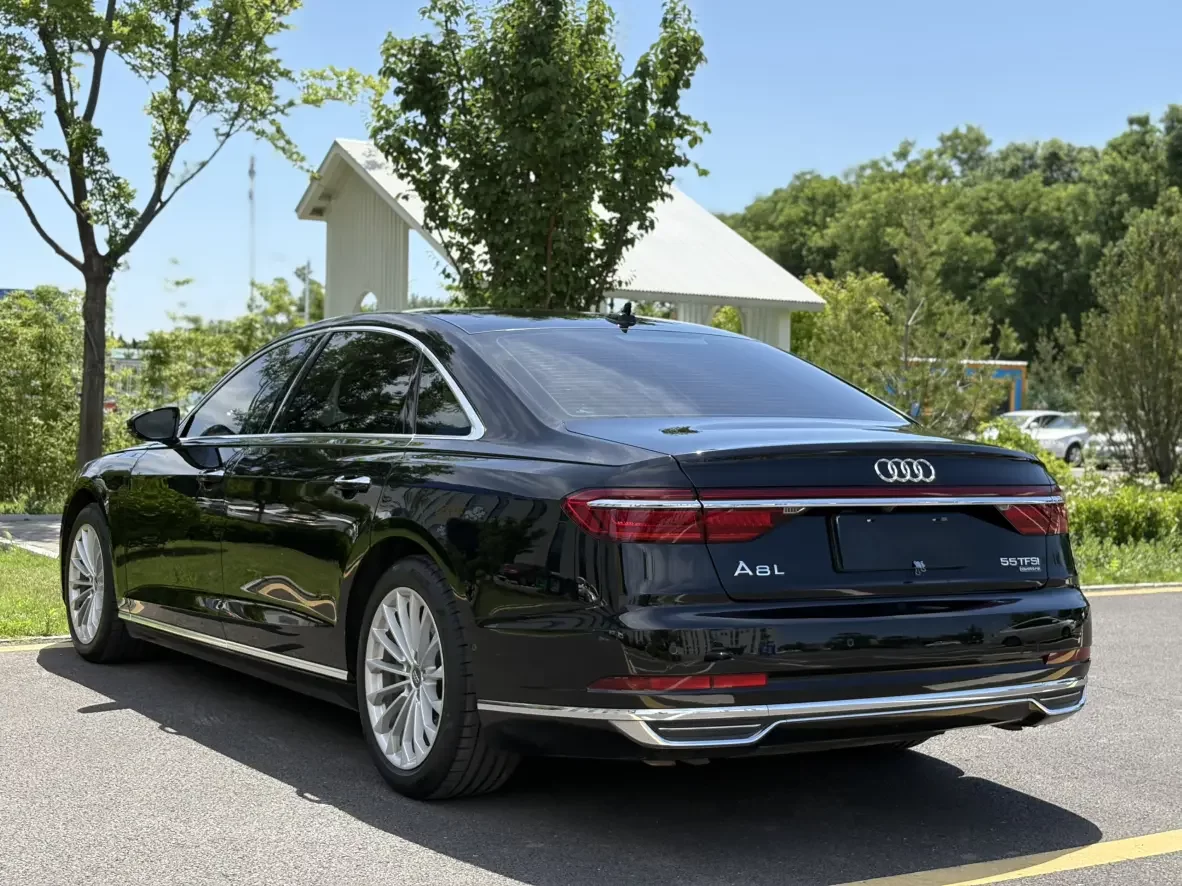 Audi A8