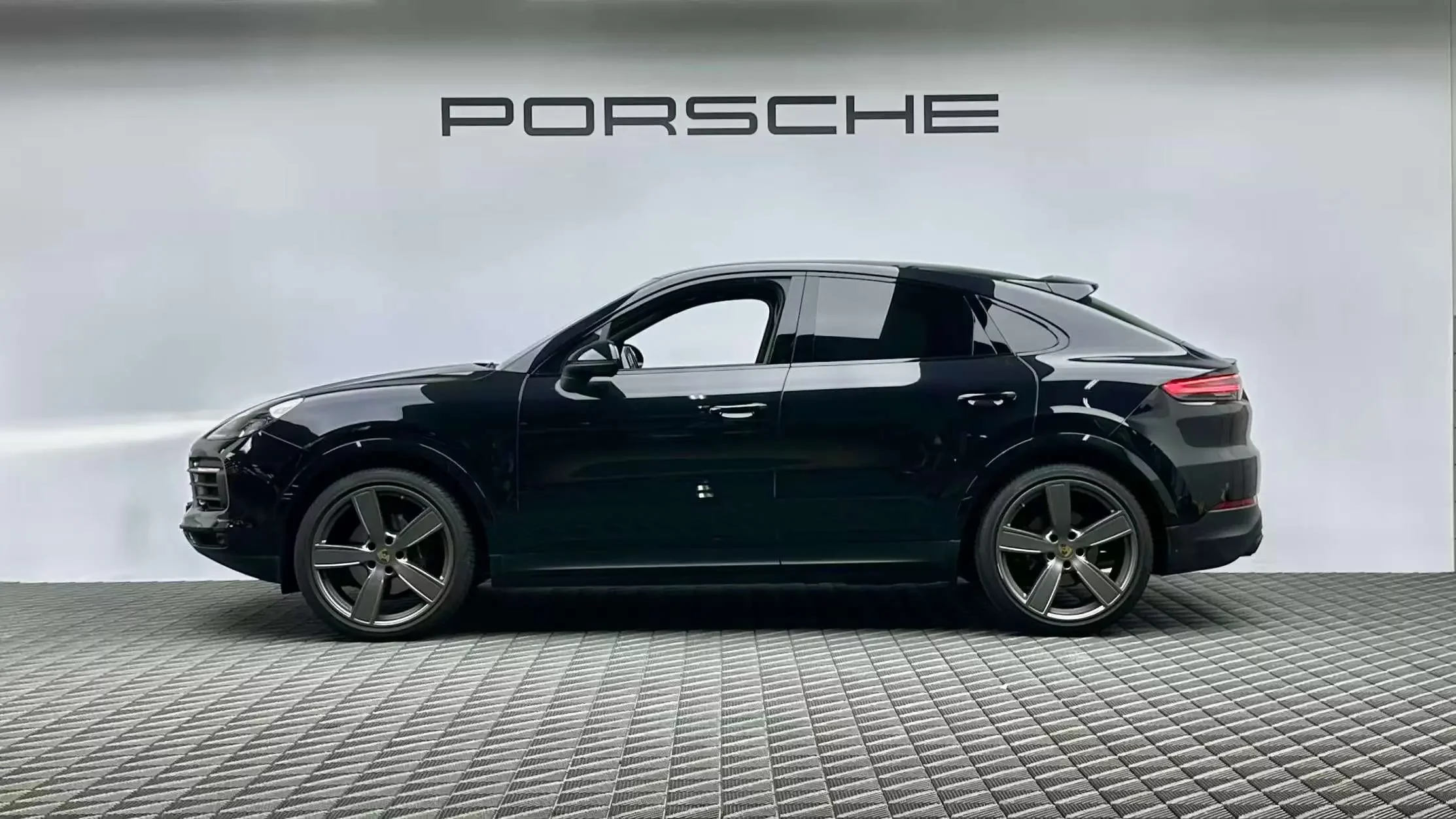 Porsche Cayenne Coupe