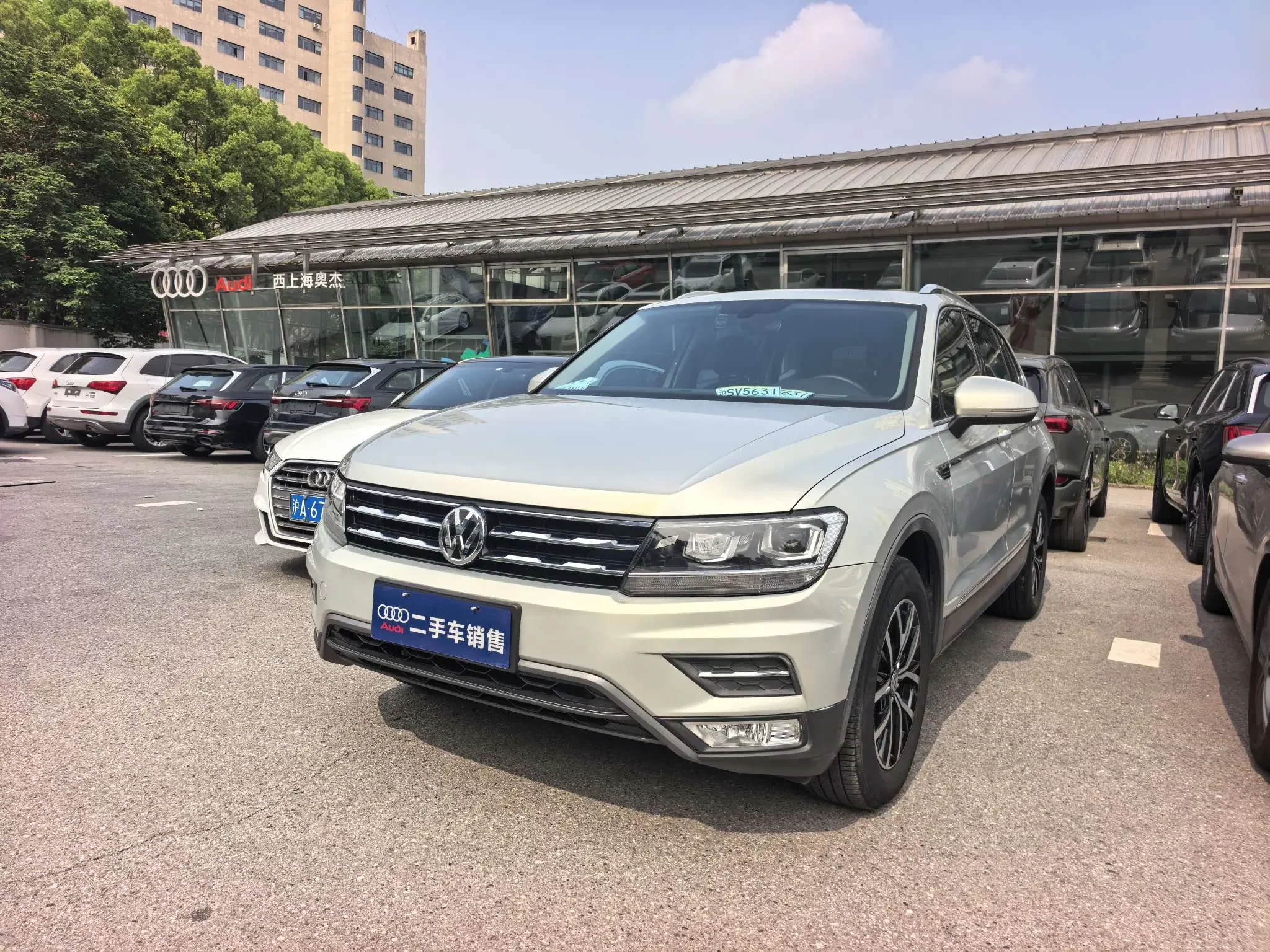 Volkswagen Tiguan L