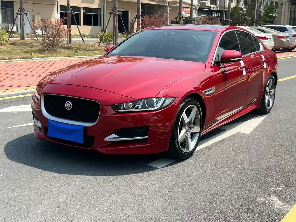 Jaguar XE