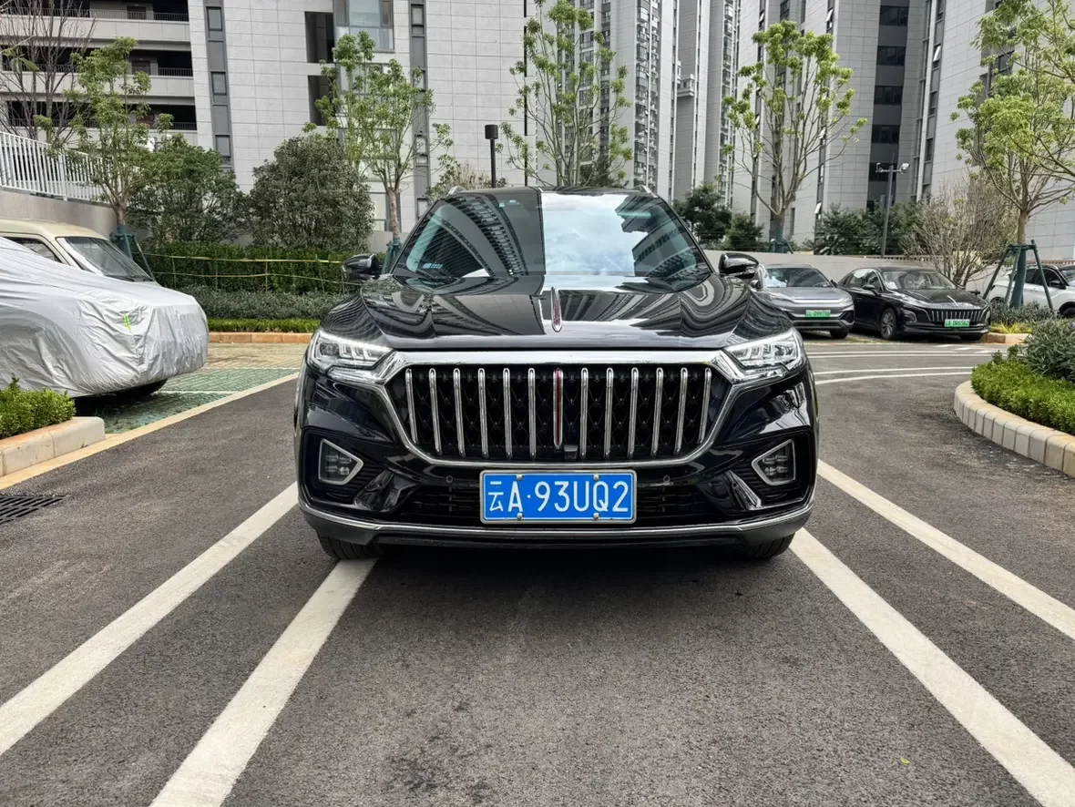 Hongqi HS5