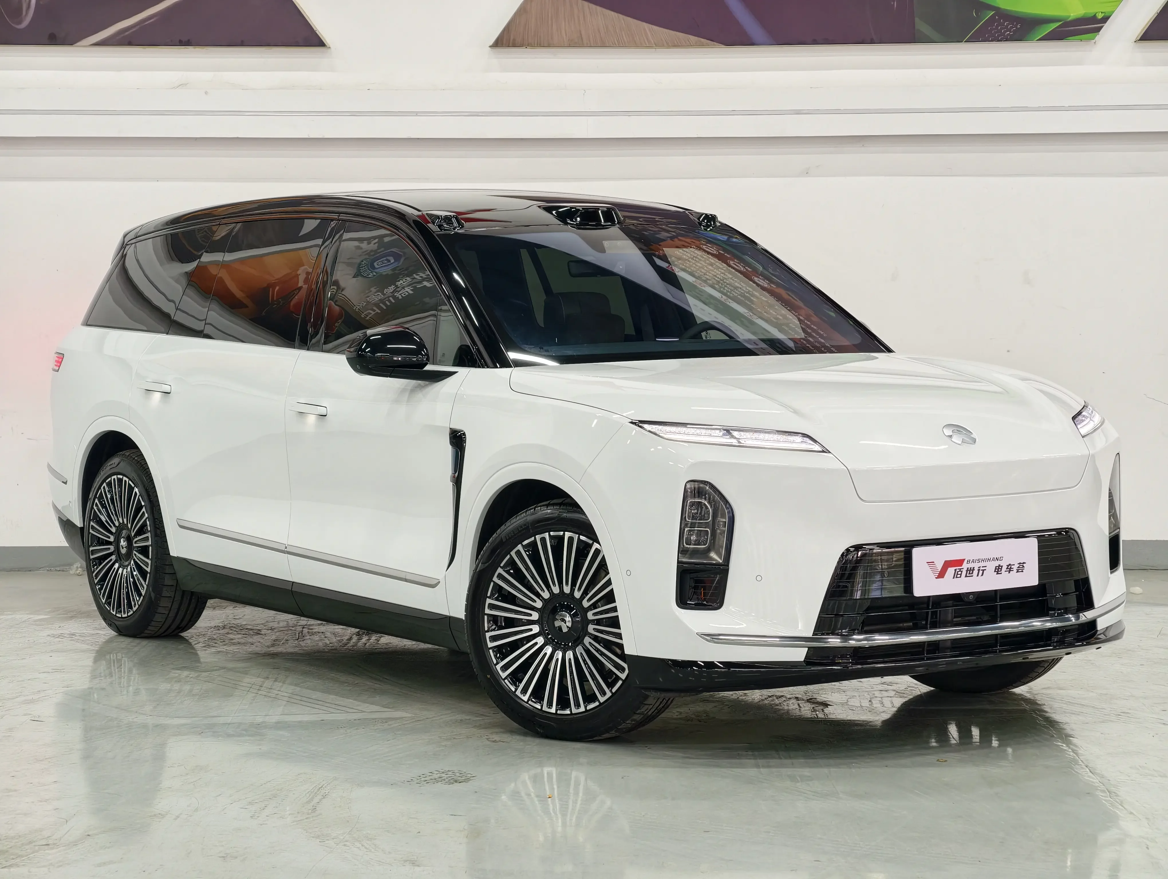 NIO ES8