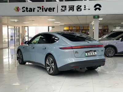 NIO ET5