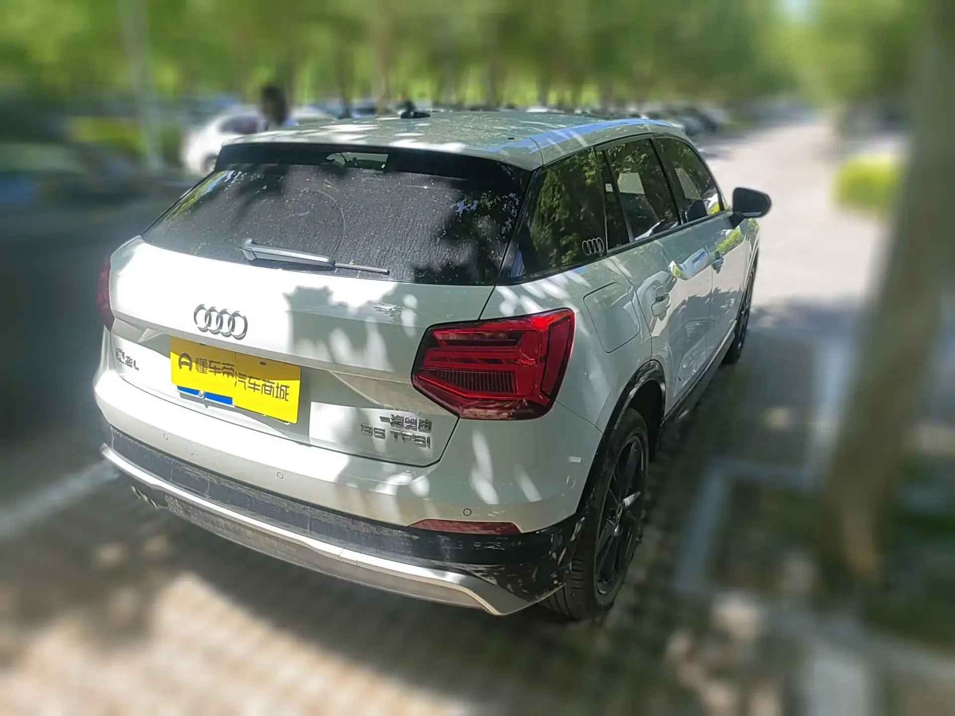 Audi Q2L