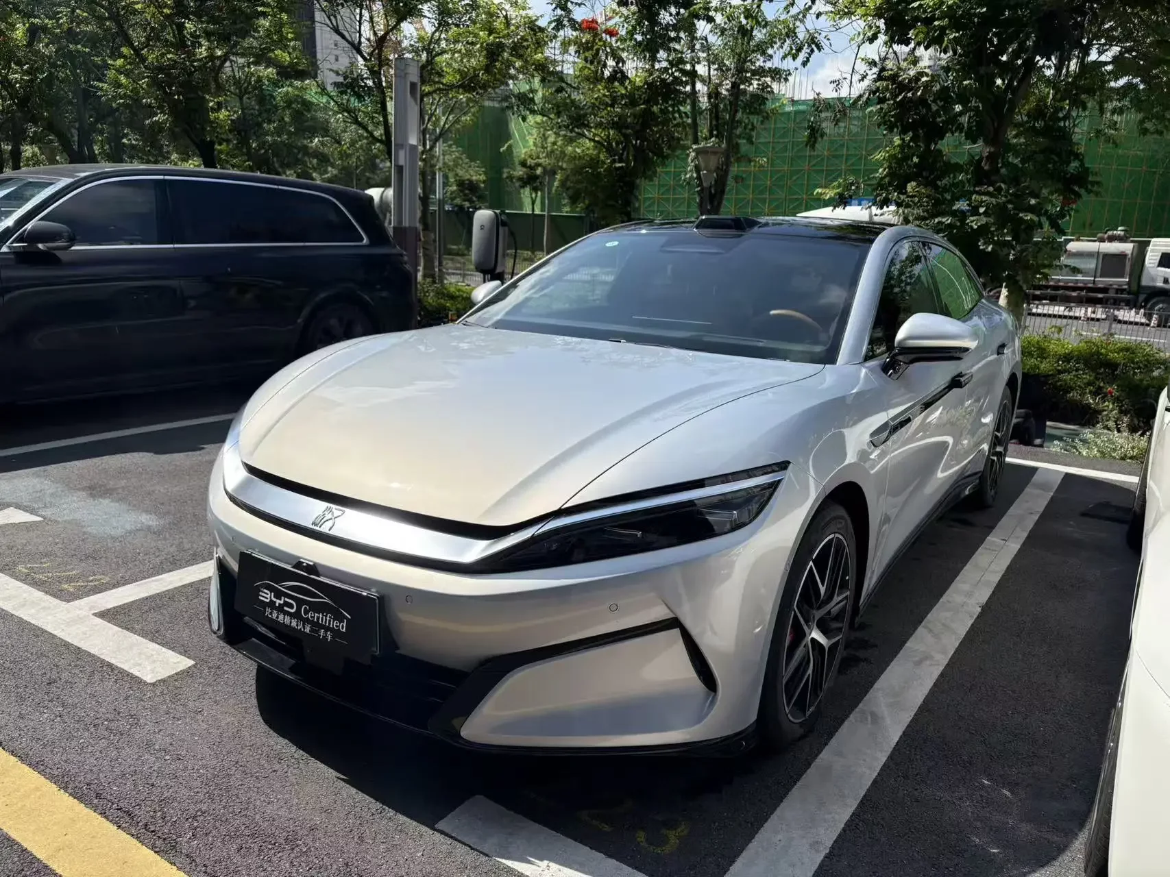 BYD Han L EV