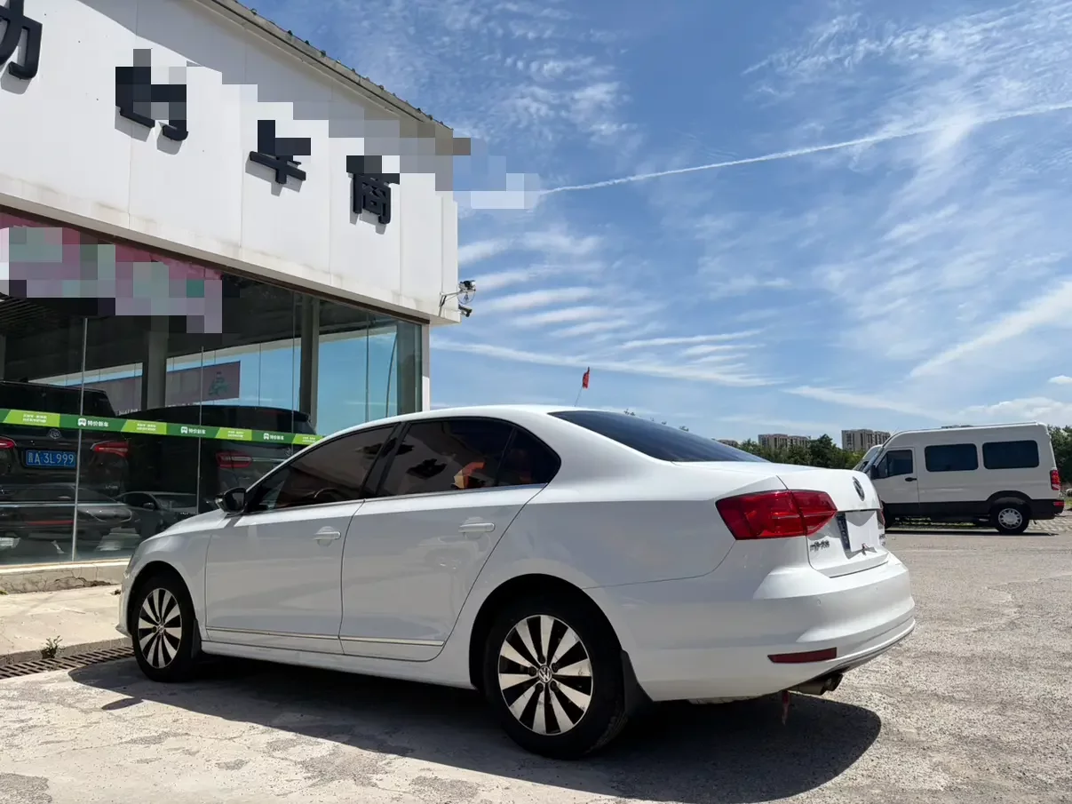 Volkswagen Sagitar
