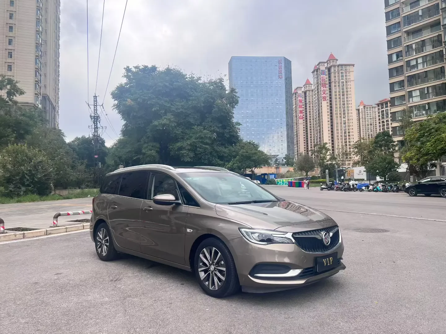 Buick GL6