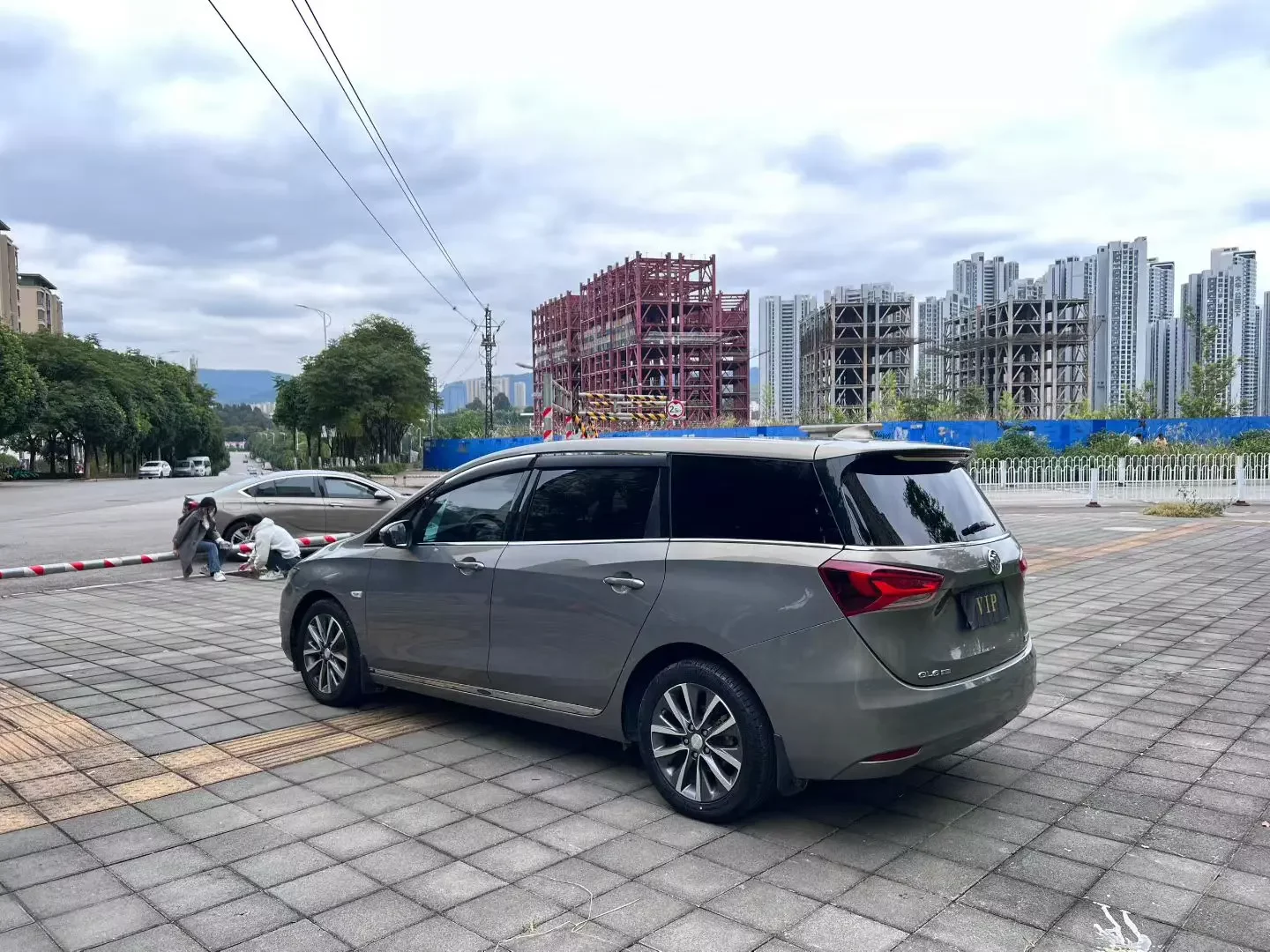 Buick GL6