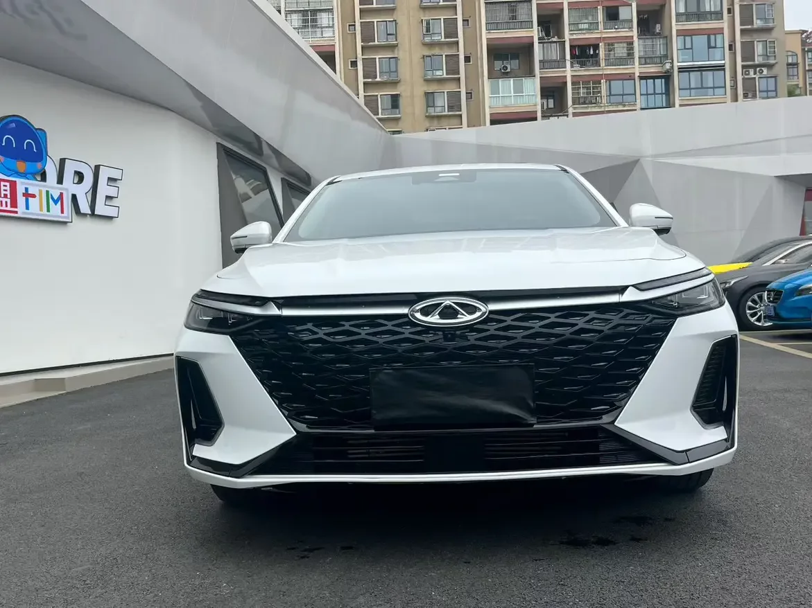 Chery Arrizo 8