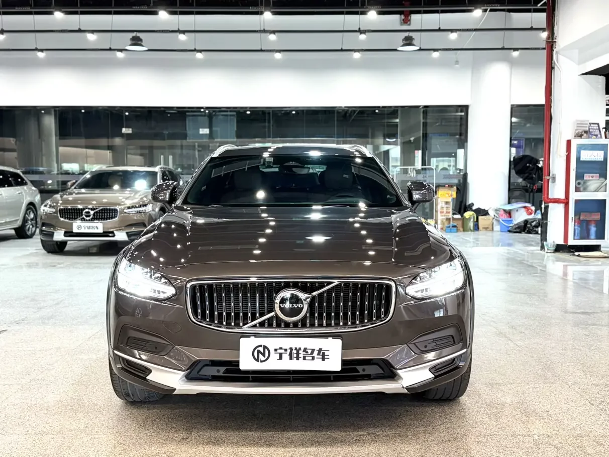 Volvo V90