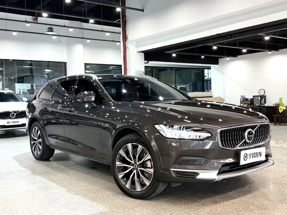 Volvo V90