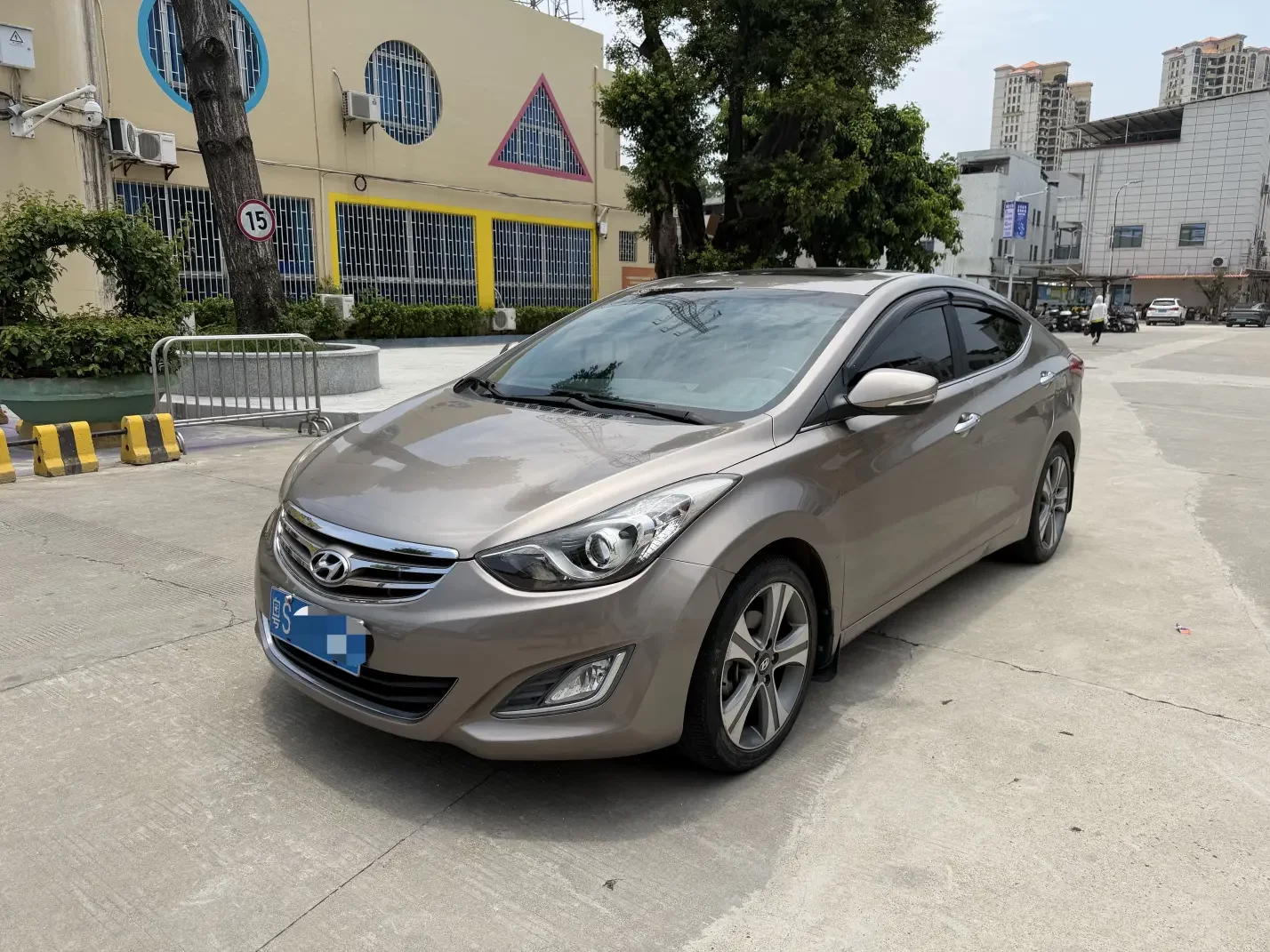 Hyundai Elantra