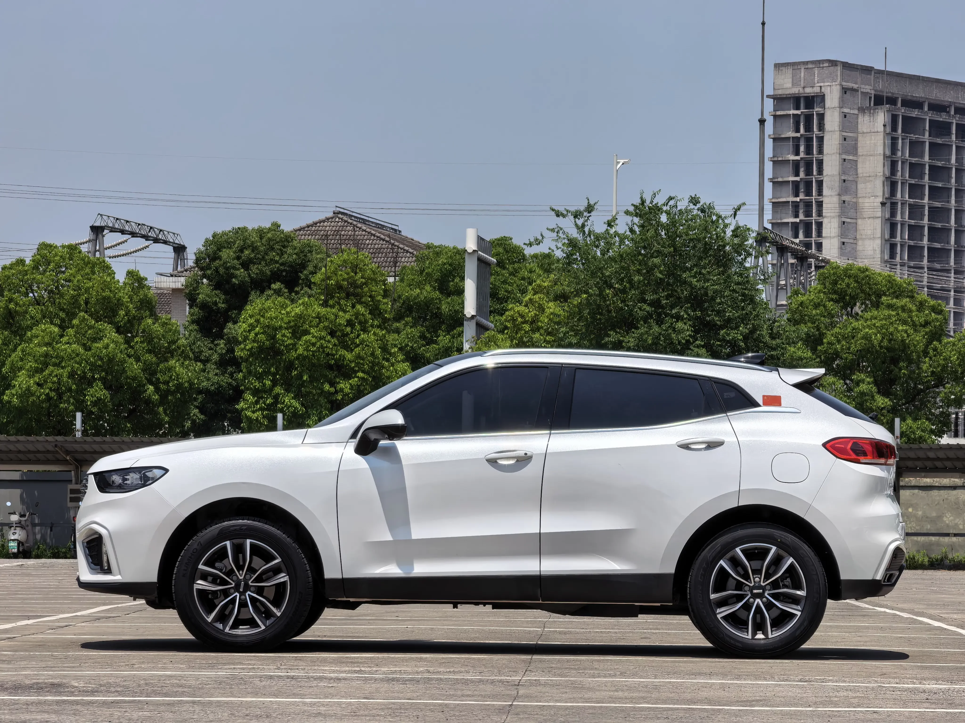 Wey Wei brand VV5