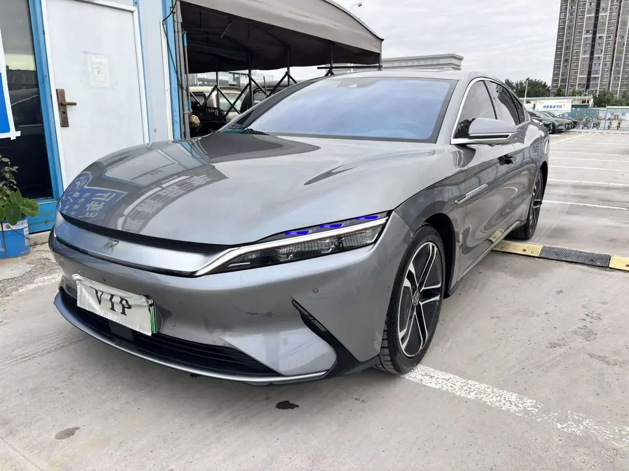 BYD Han EV