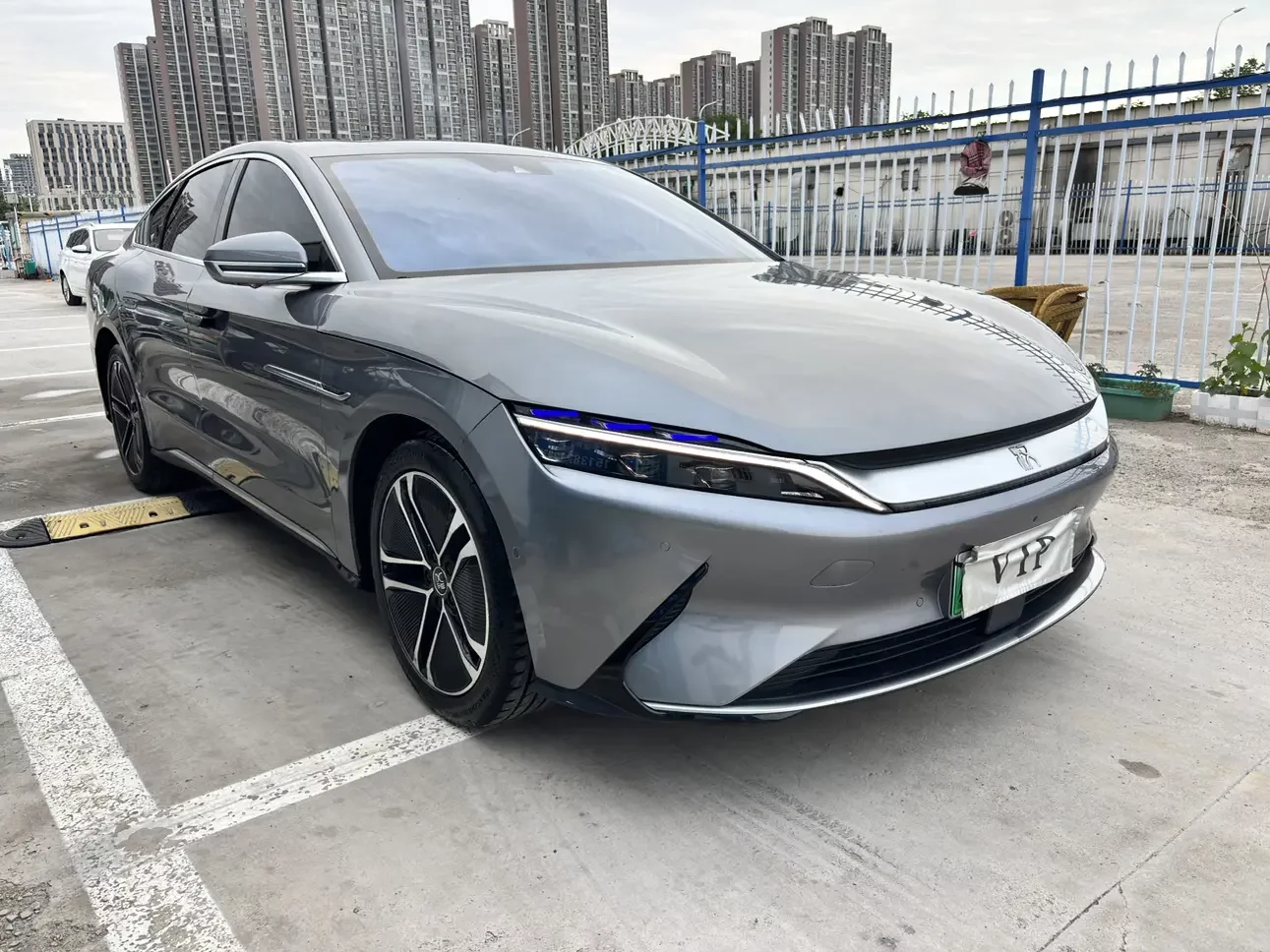 BYD Han EV