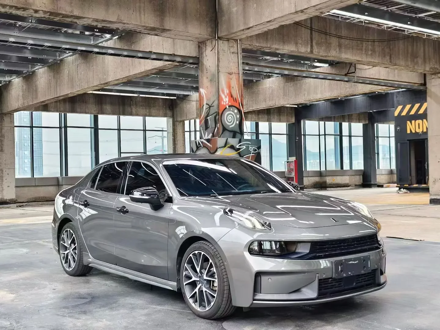 Lynk & Co 03