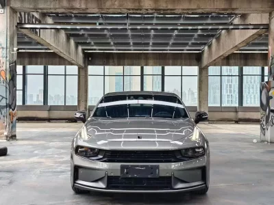 Lynk & Co 03