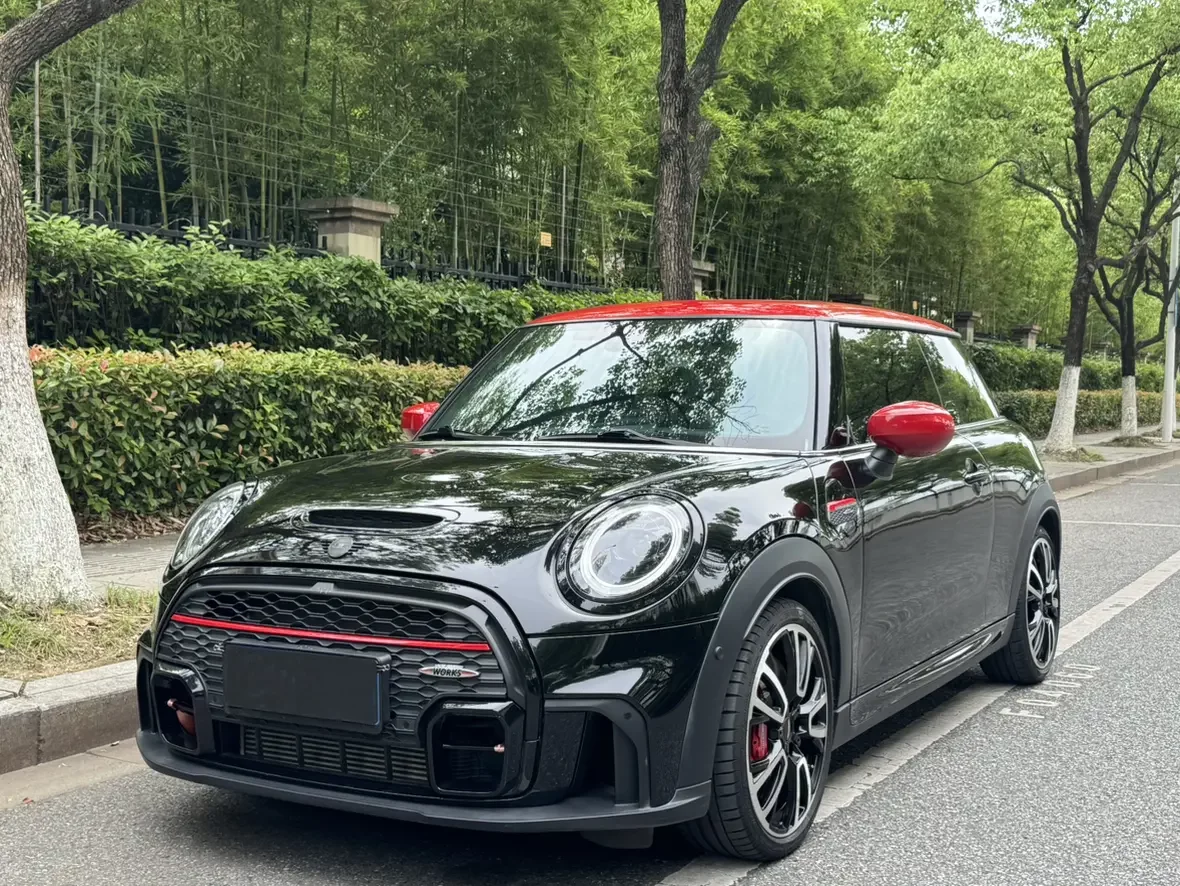 MINI JCW