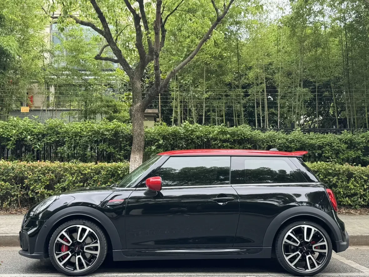 MINI JCW