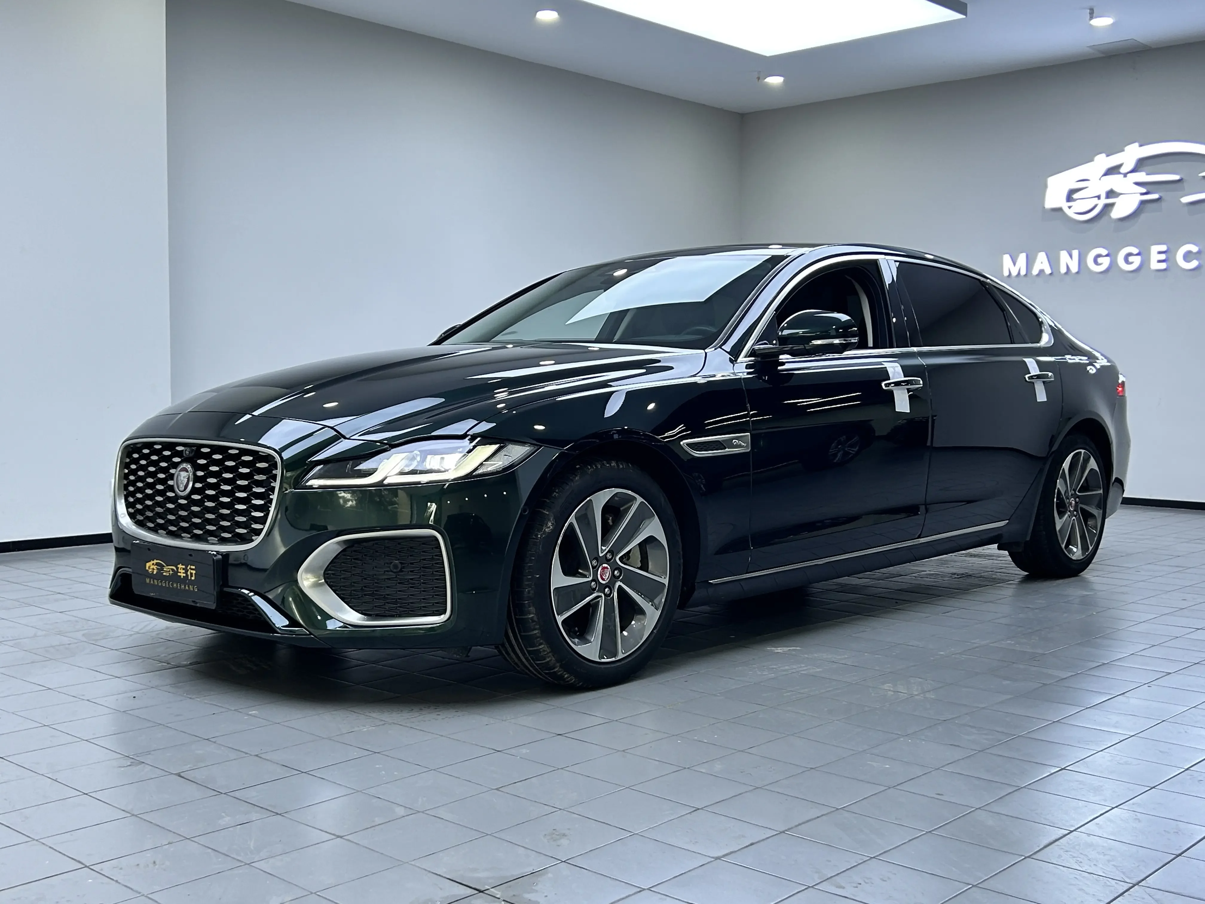 Jaguar XFL
