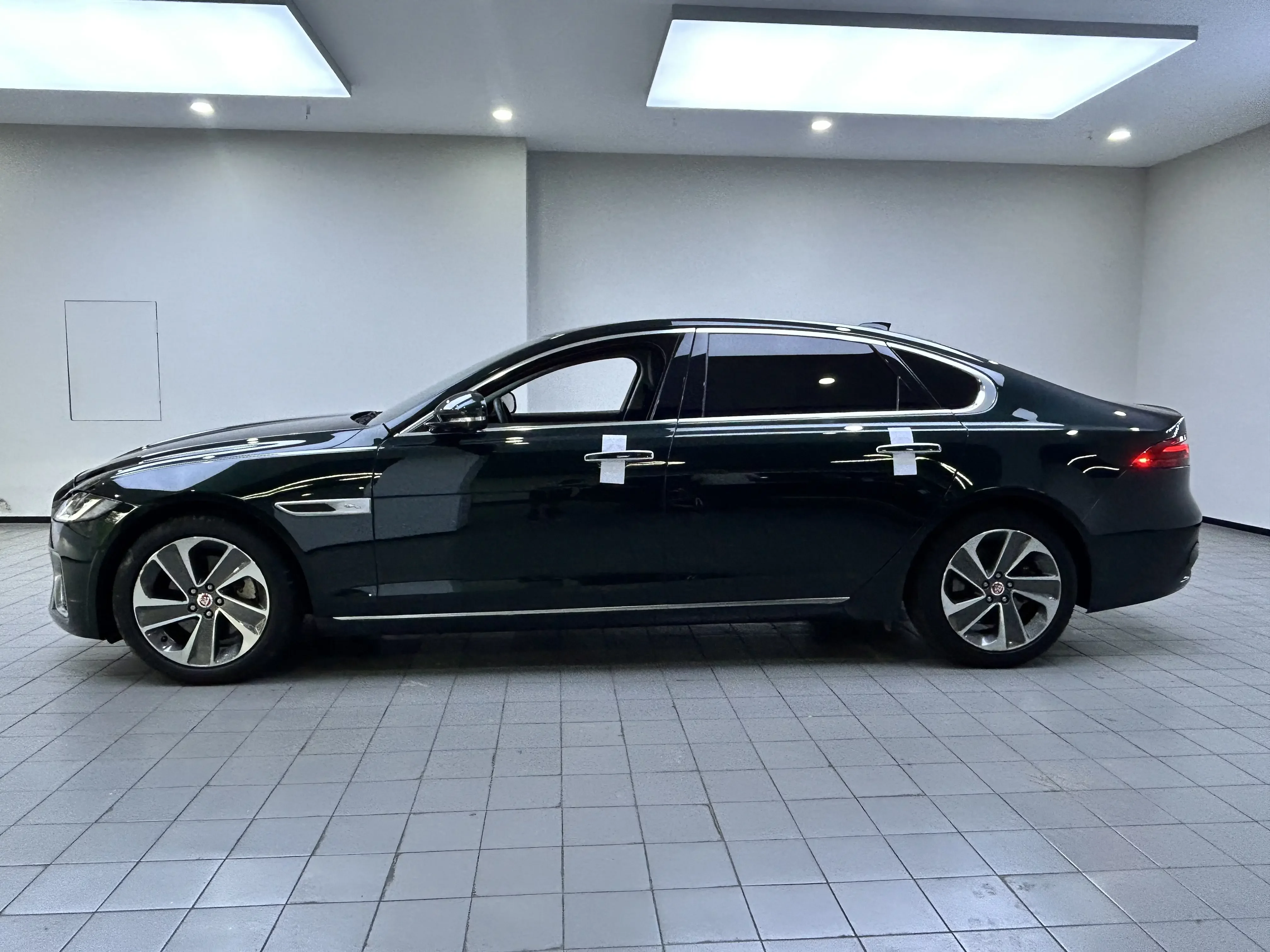 Jaguar XFL