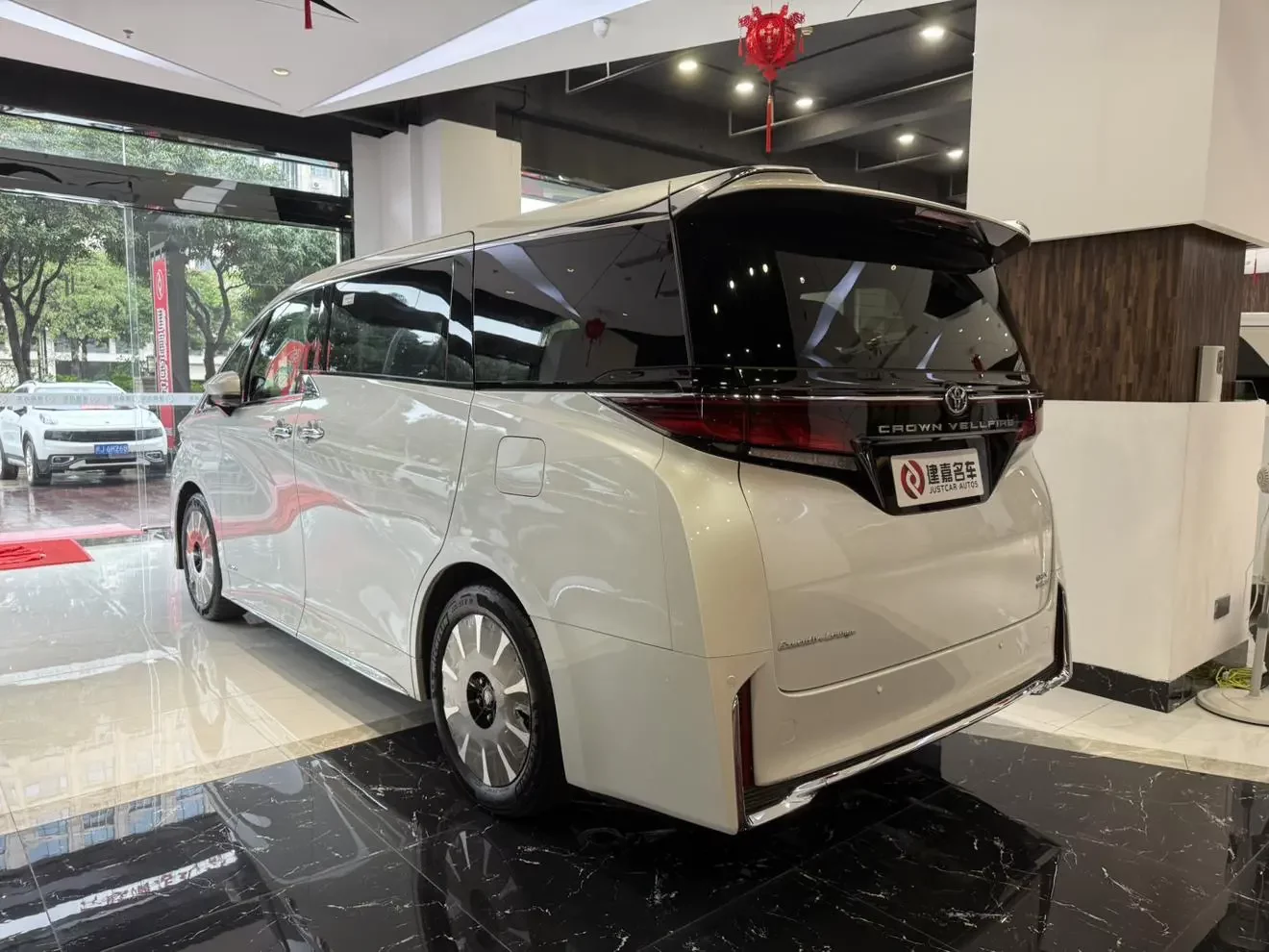 Toyota Crown Wellfire