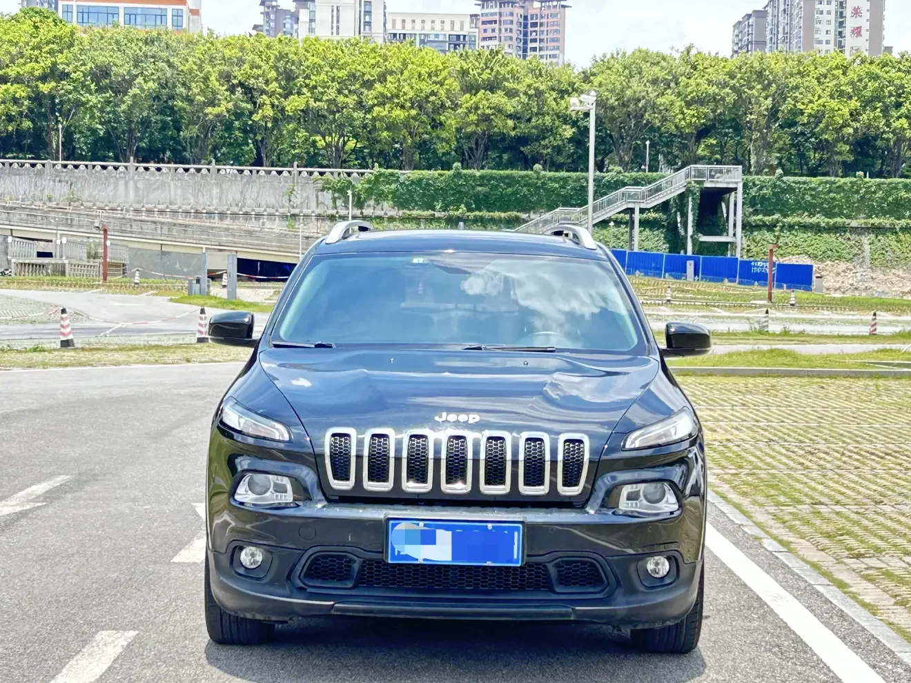 Jeep Cherokee  из Китая