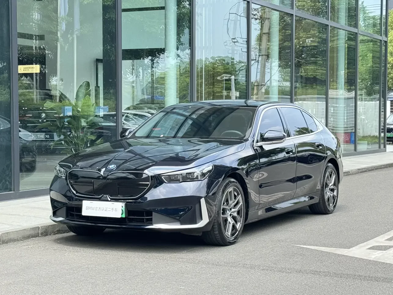 BMW i5