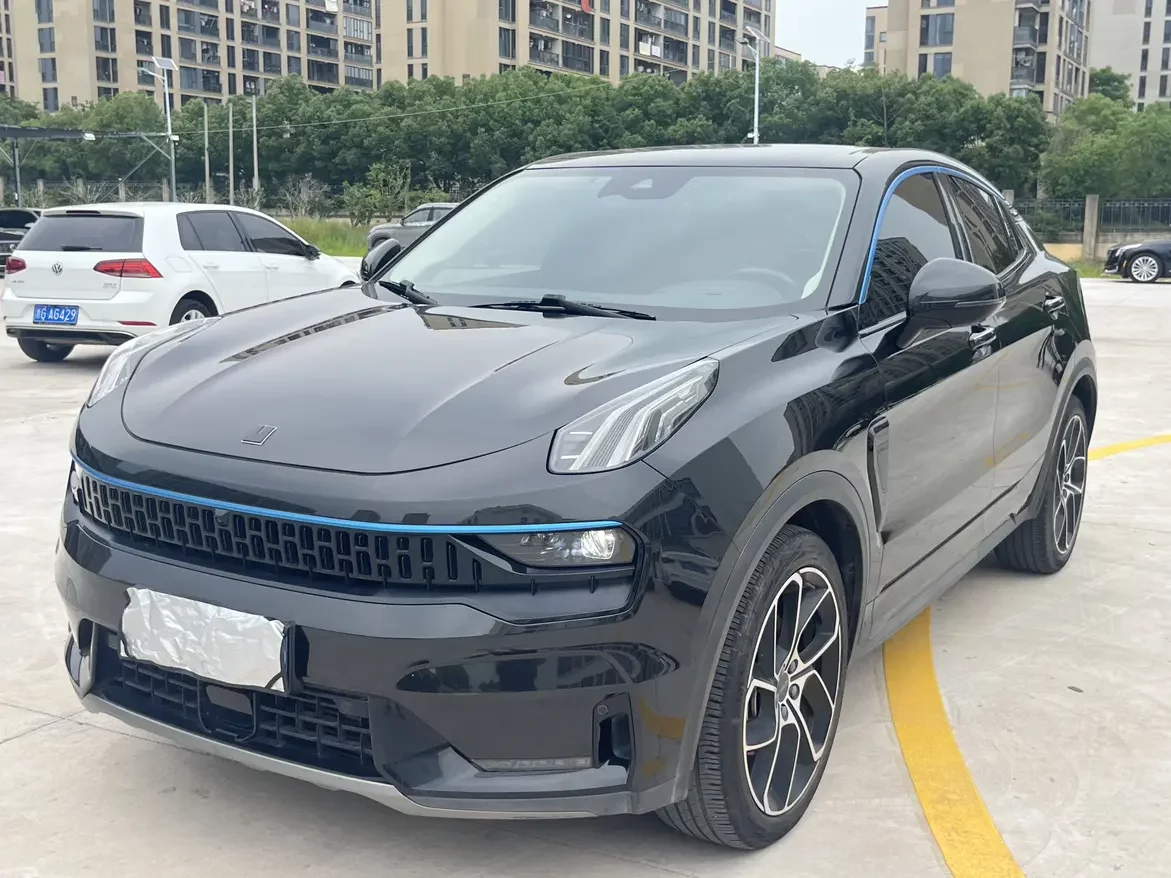 Lynk & Co 05