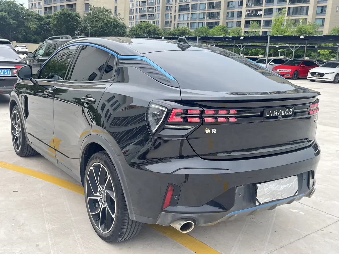 Lynk & Co 05