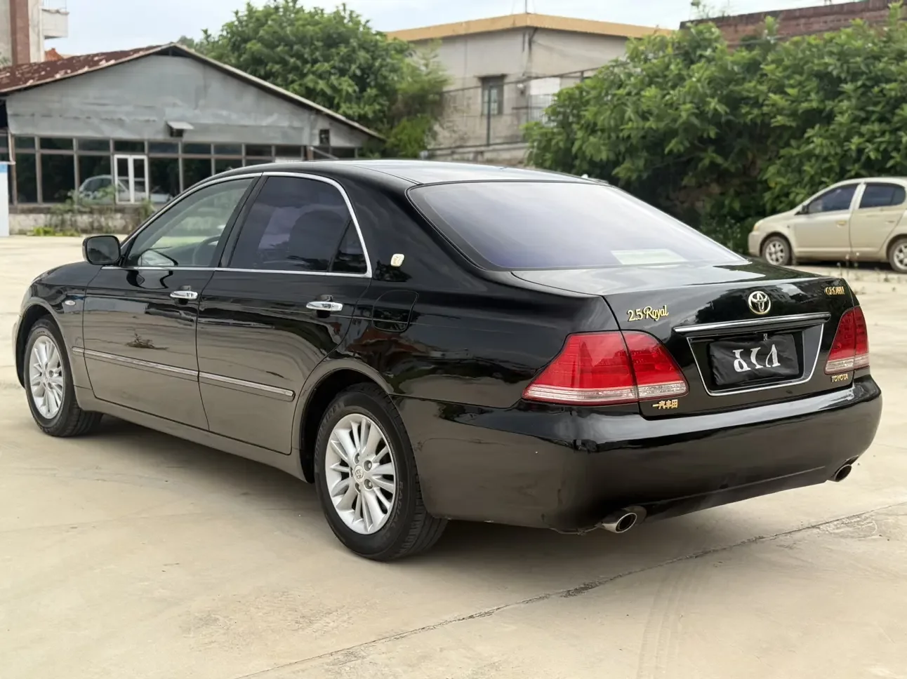 Toyota crown