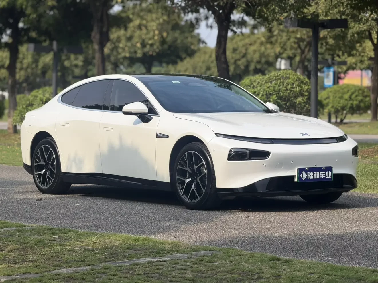 Xpeng P7