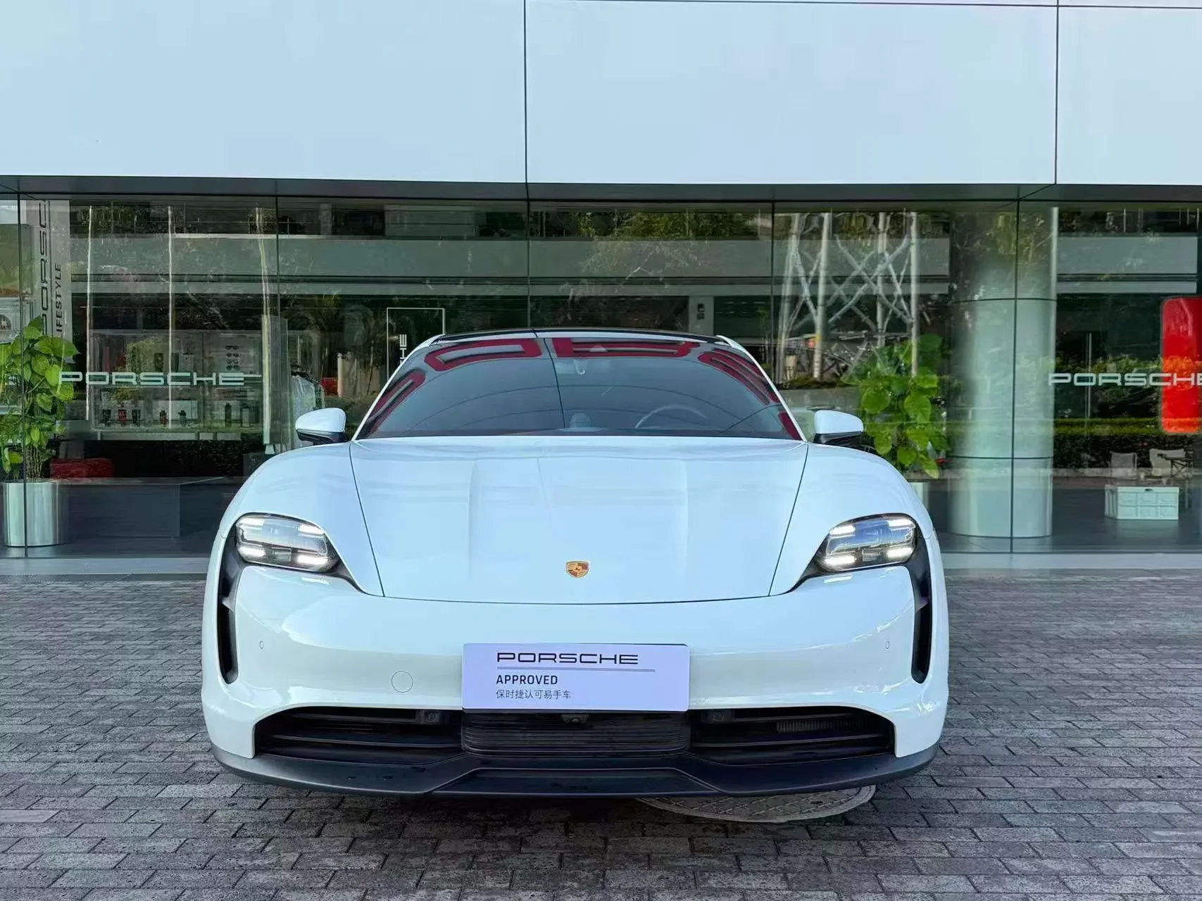 Porsche Taycan
