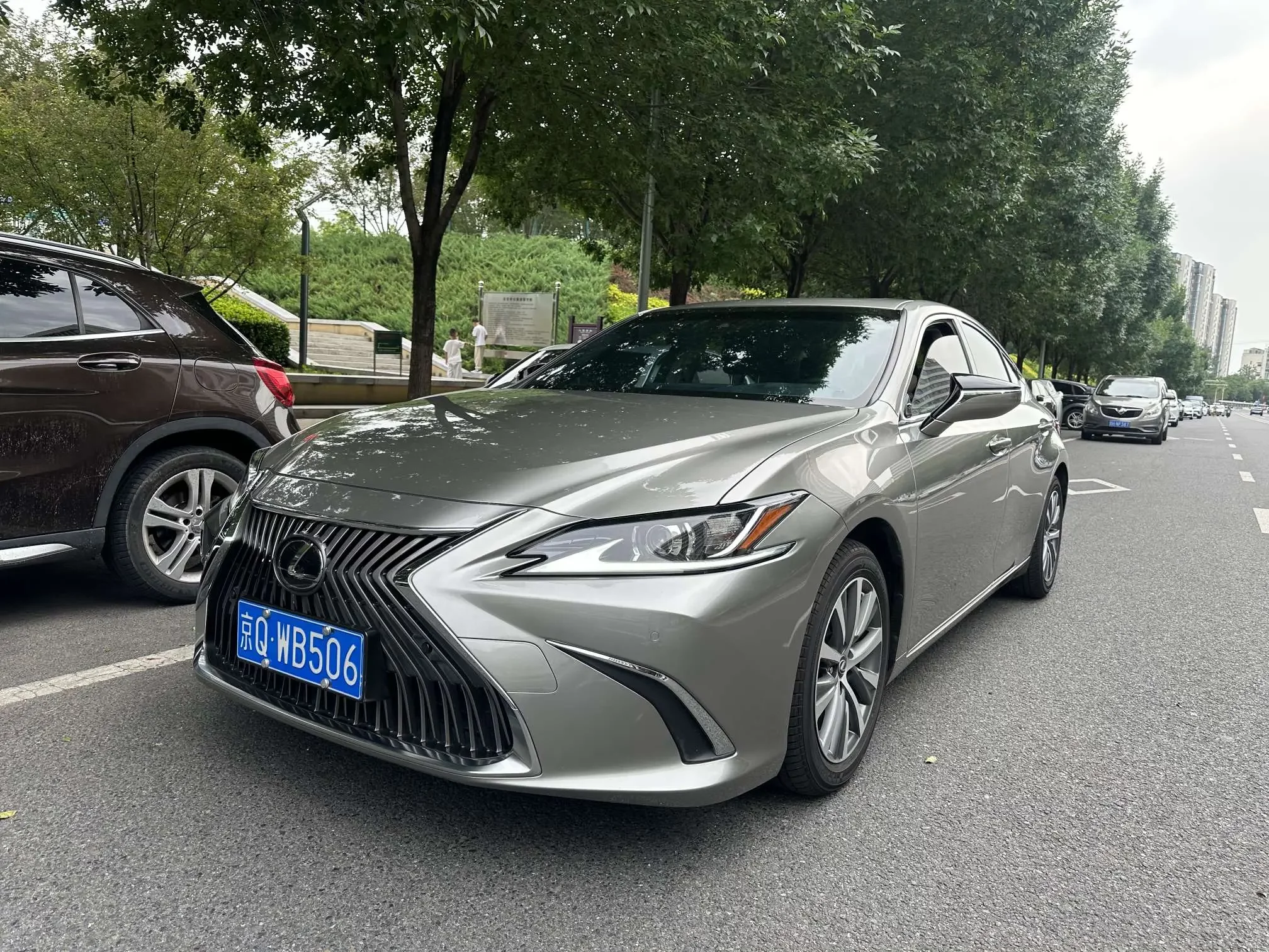 Lexus ES