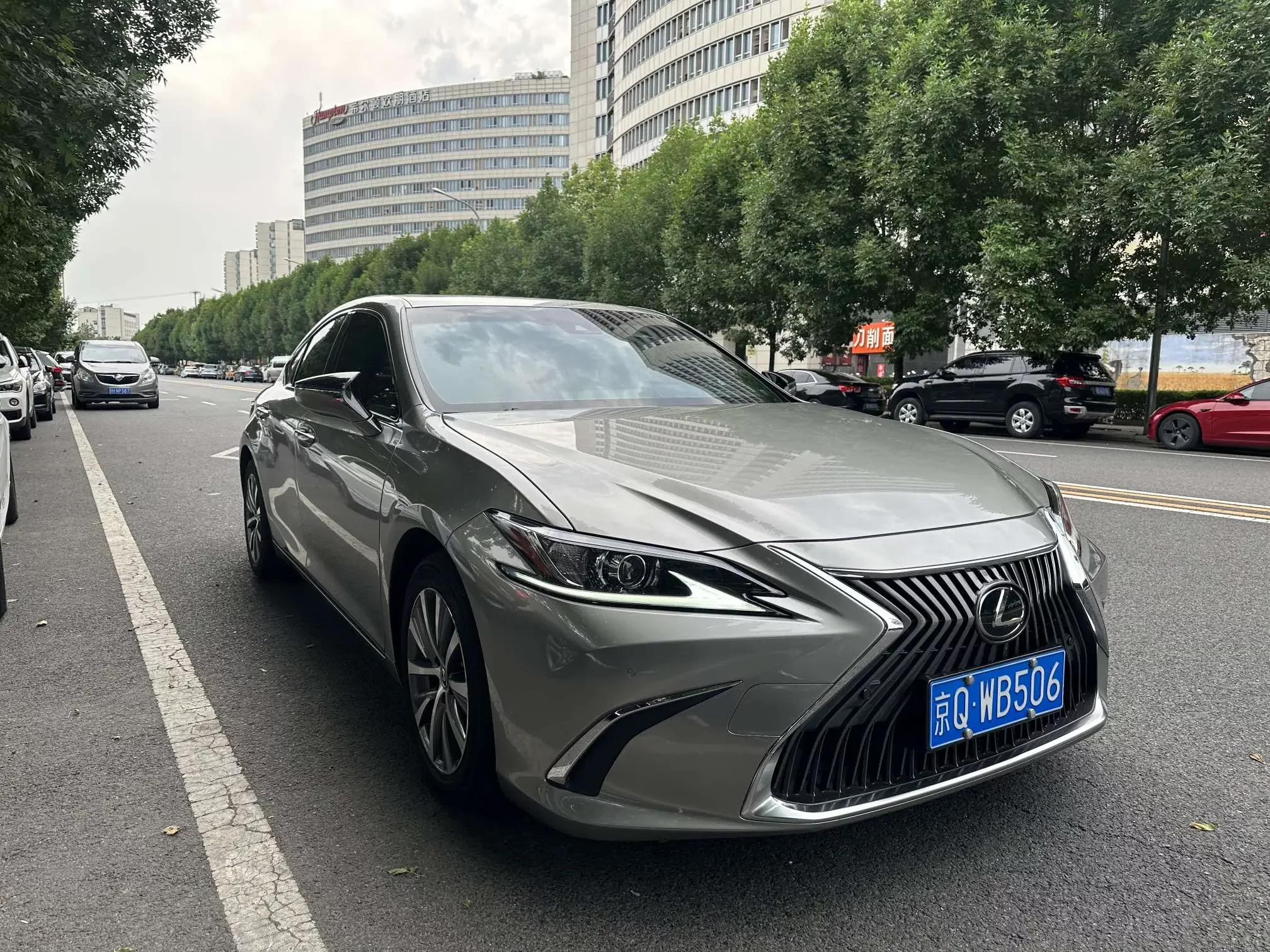 Lexus ES