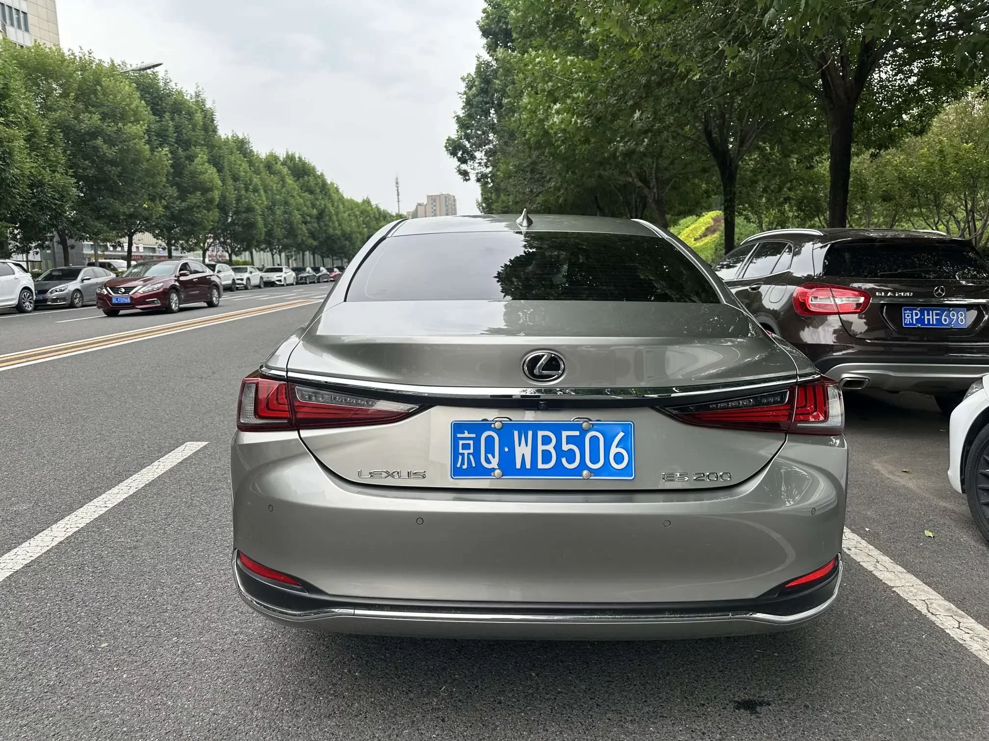 Lexus ES