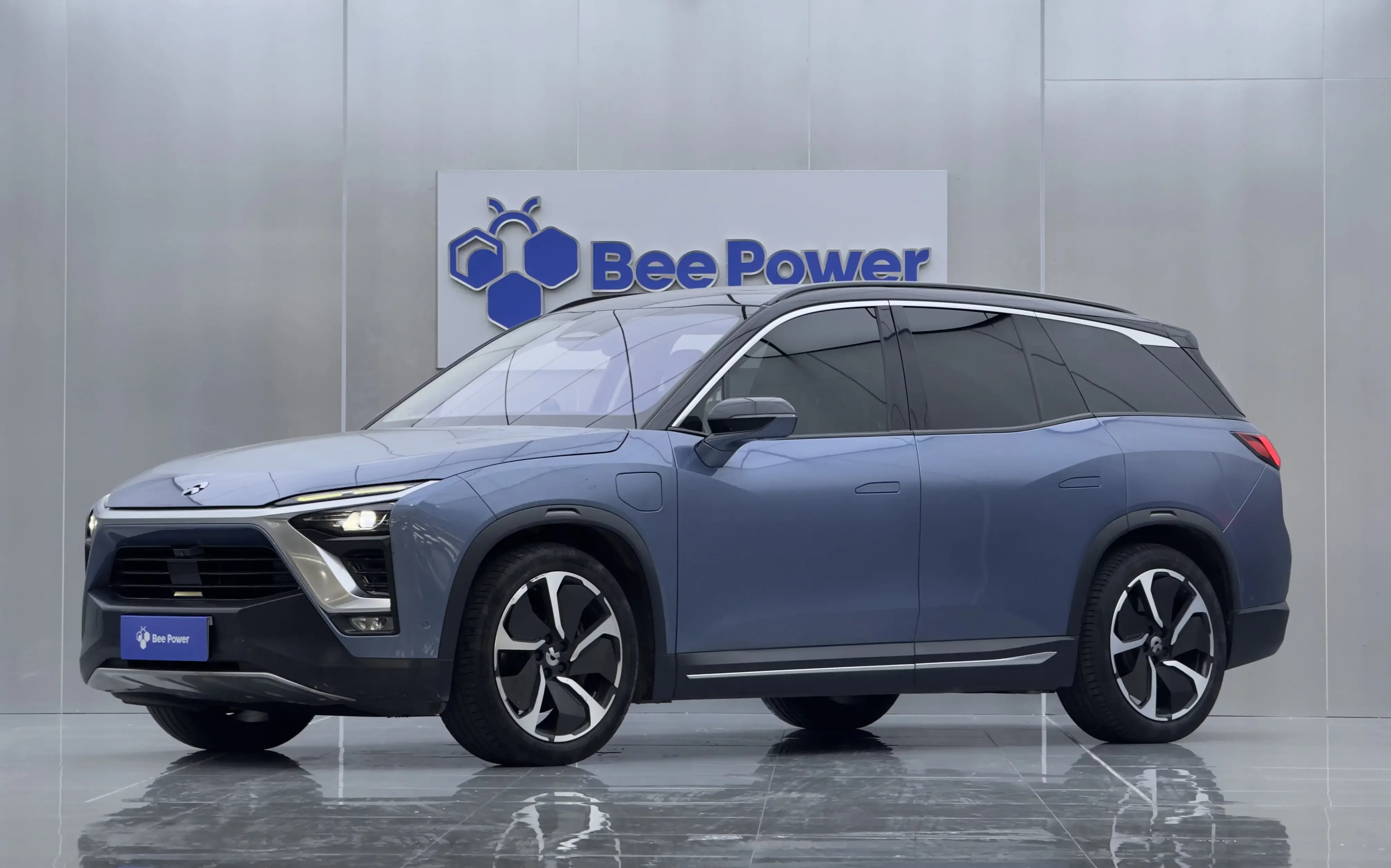 NIO ES8