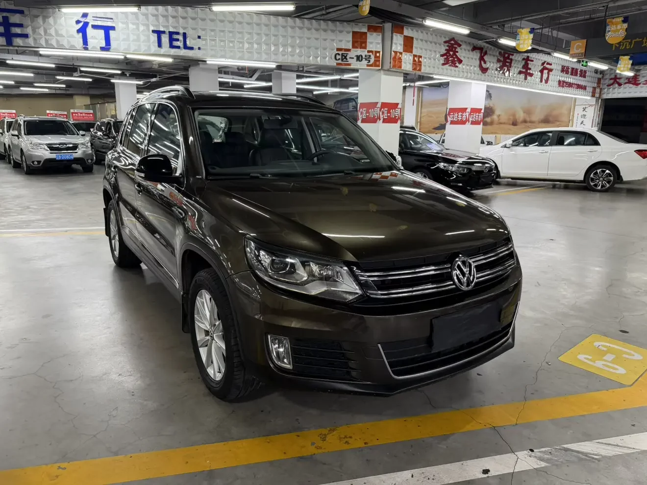 Volkswagen Tiguan (Tharu)