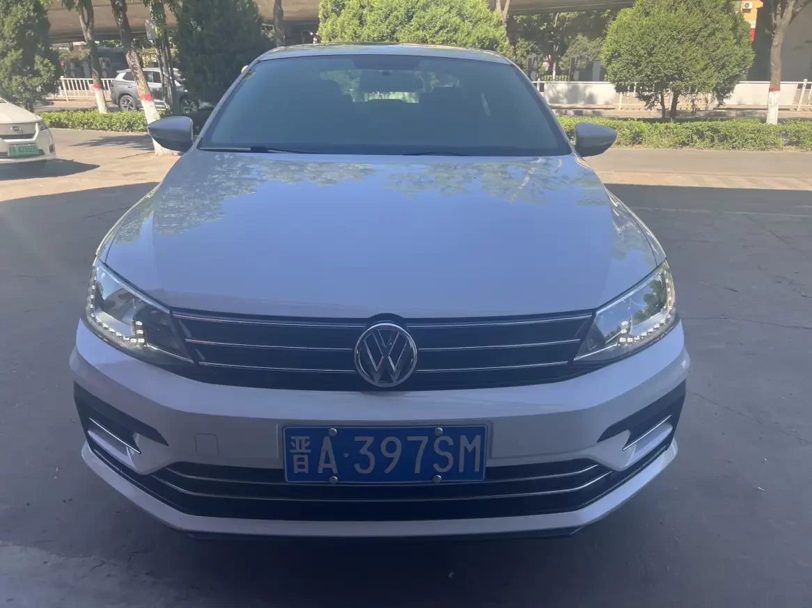 Volkswagen Sagitar