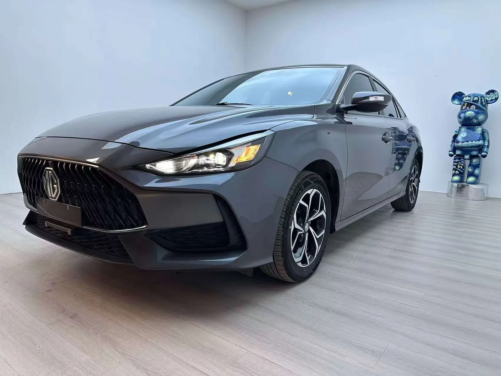 MG 5