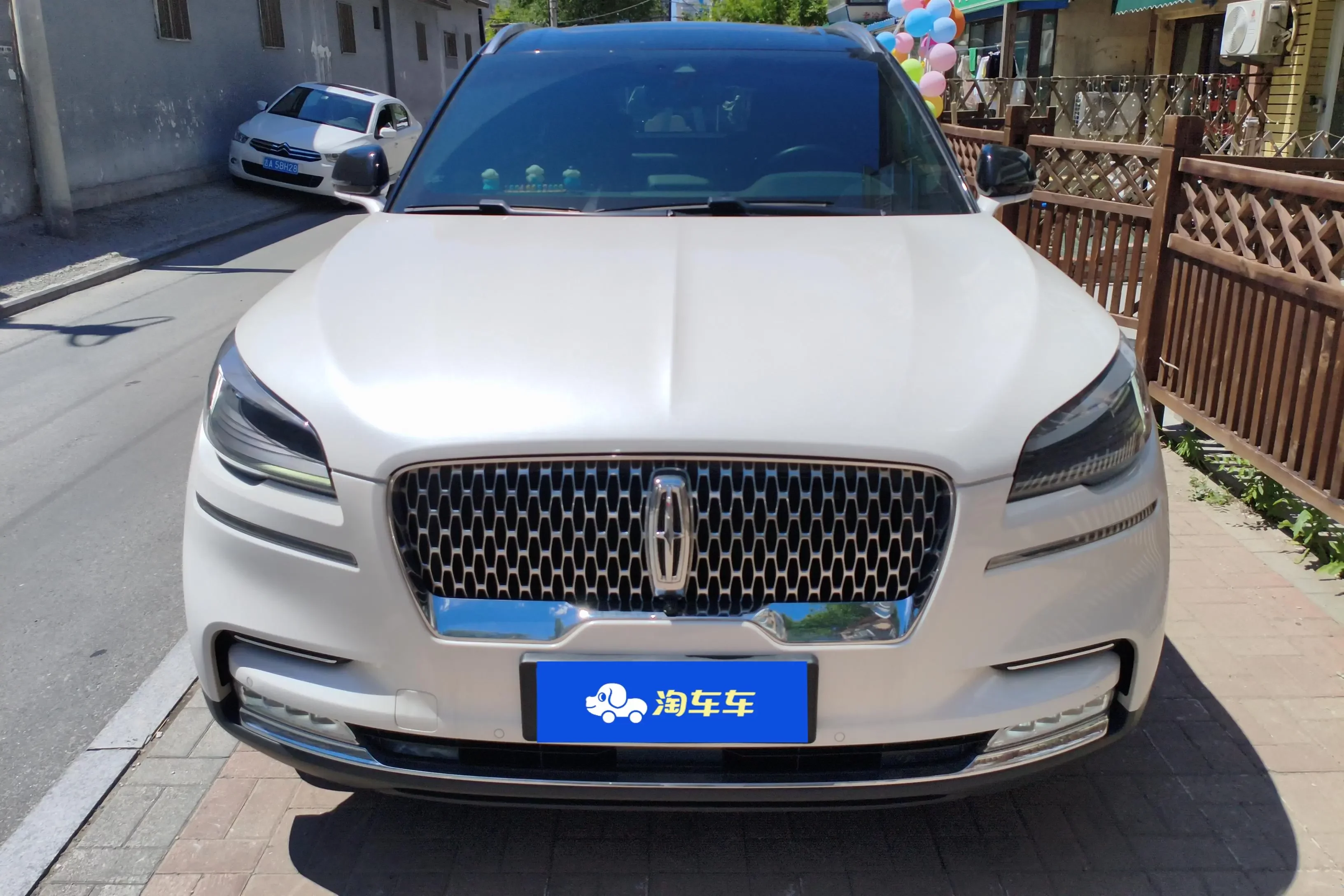 Lincoln aviator