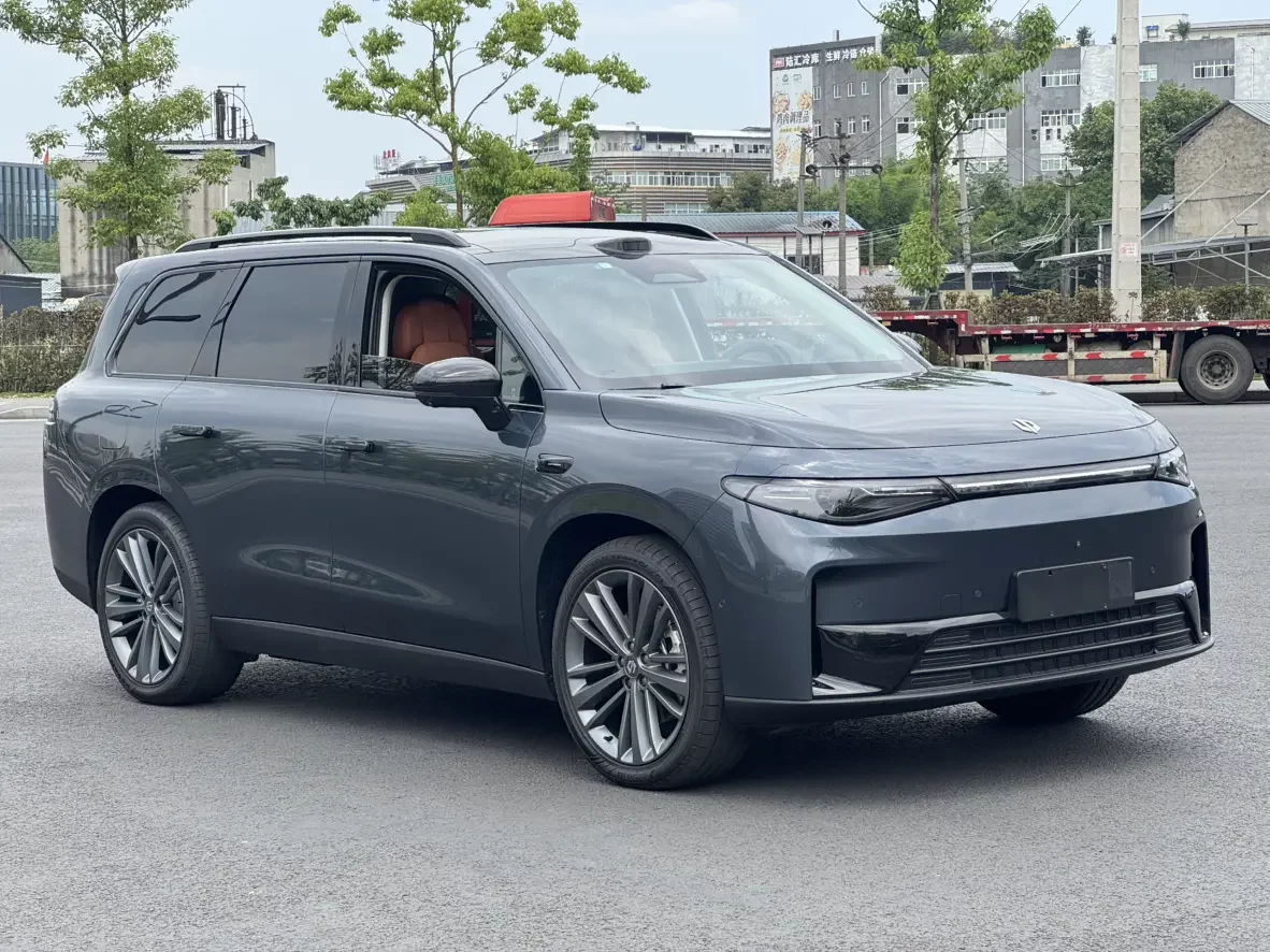 Leapmotor C16