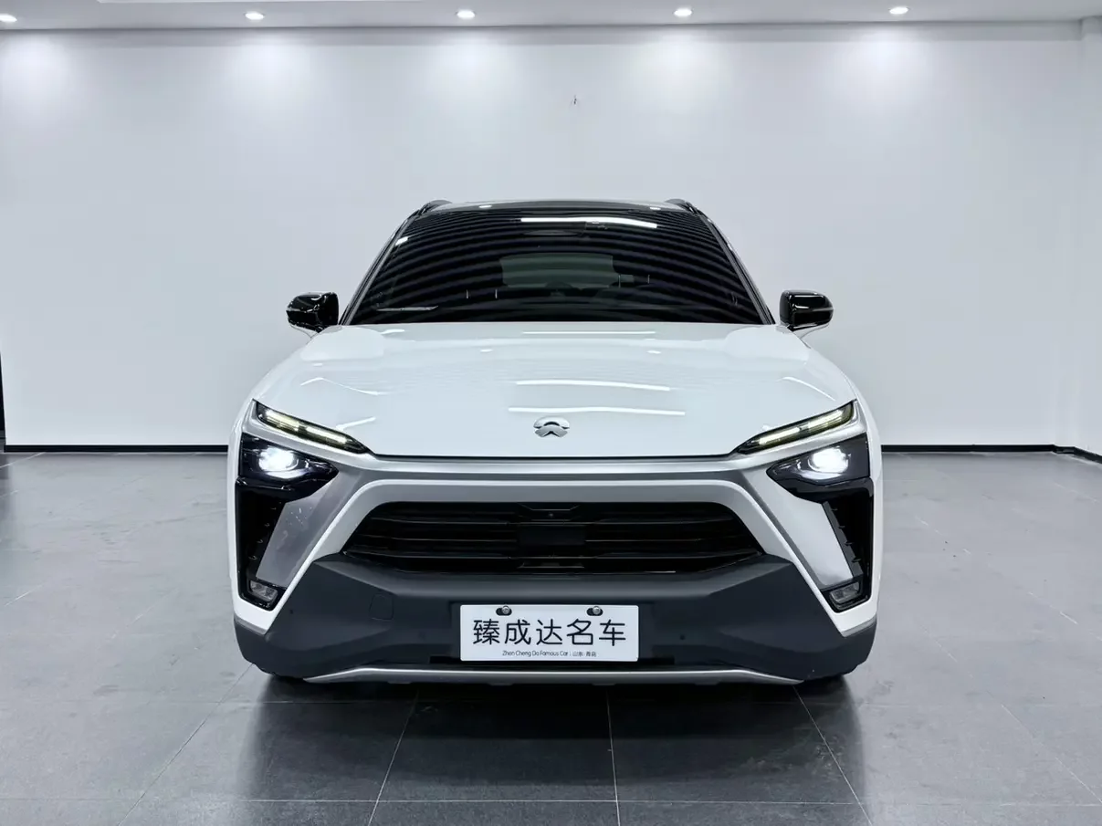 NIO ES8